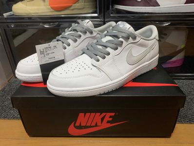 Nike Air Jordan 1 Low OG "Neutral Grey"