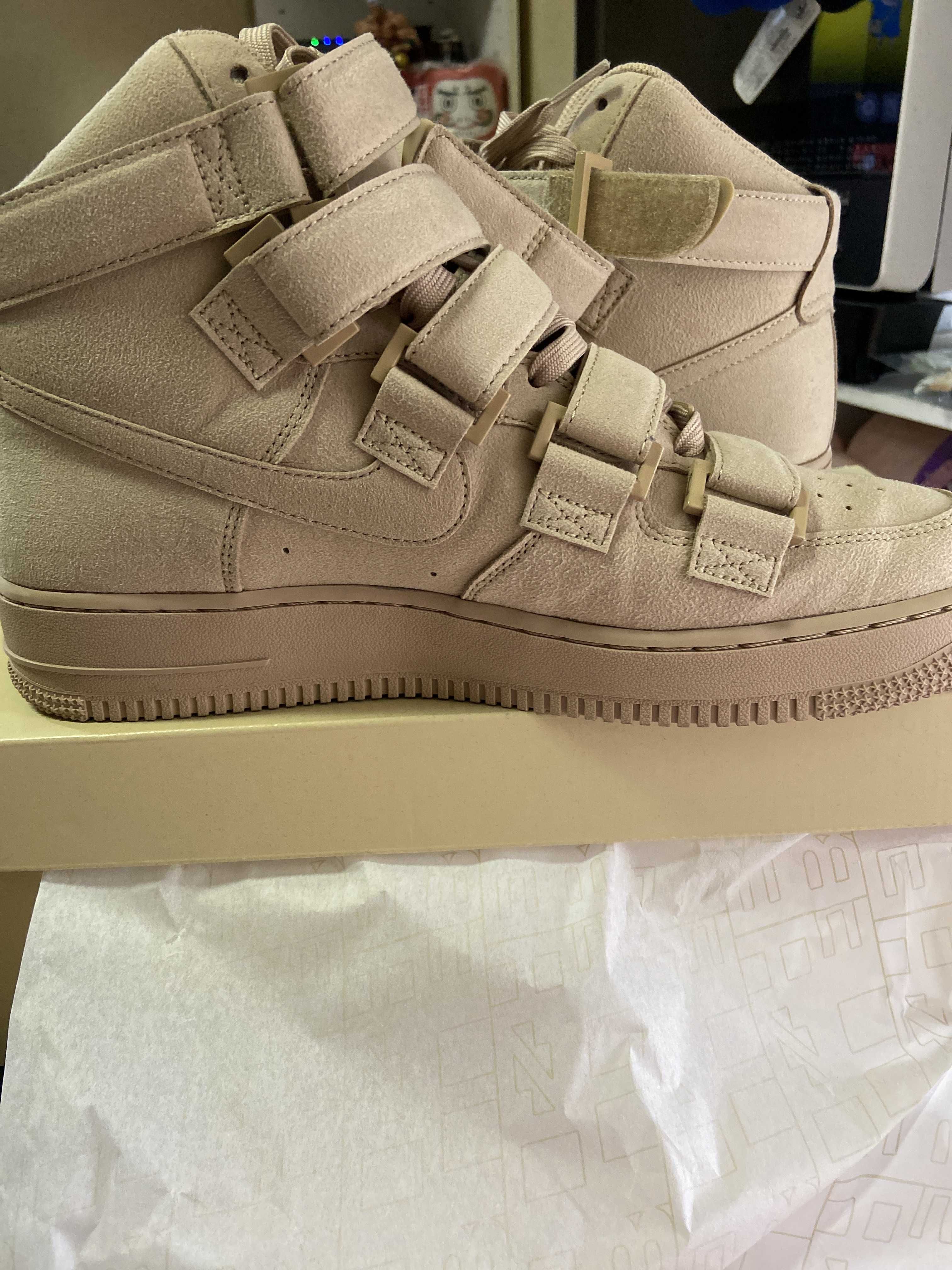 Billie Eilish × Nike Air Force 1 High '07 SP "Mushroom"