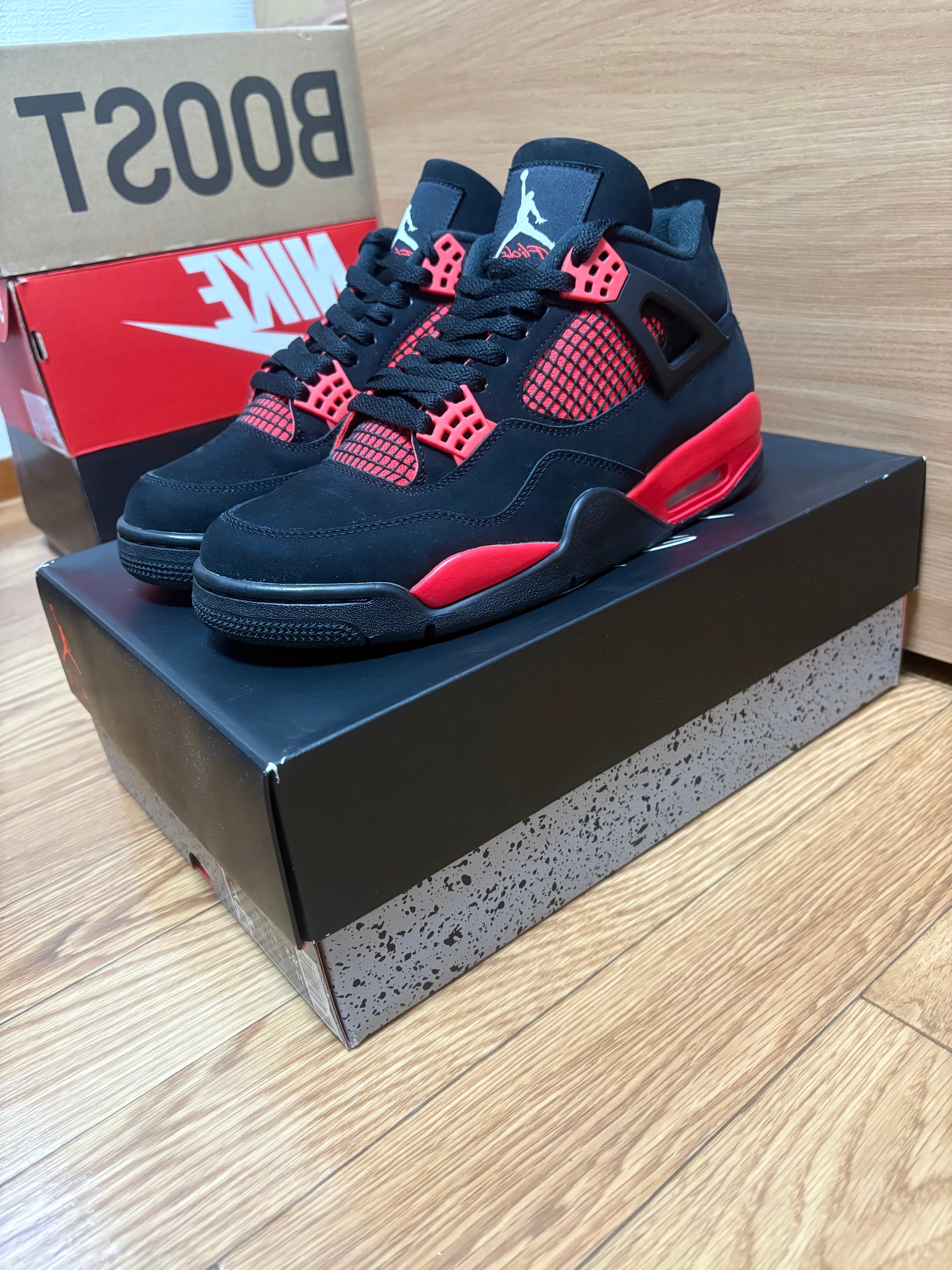 ナイキ エアジョーダン4 "レッド サンダー/クリムゾン"