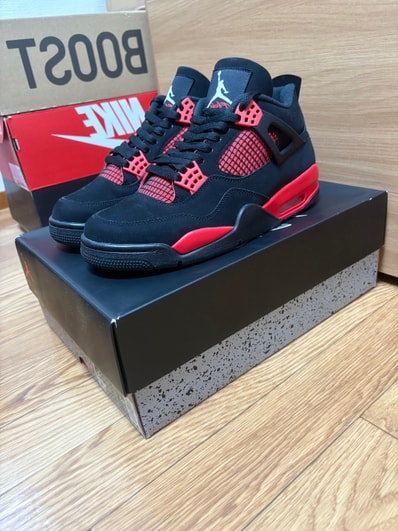 Nike Air Jordan 4 "Red Thunder/Crimson"