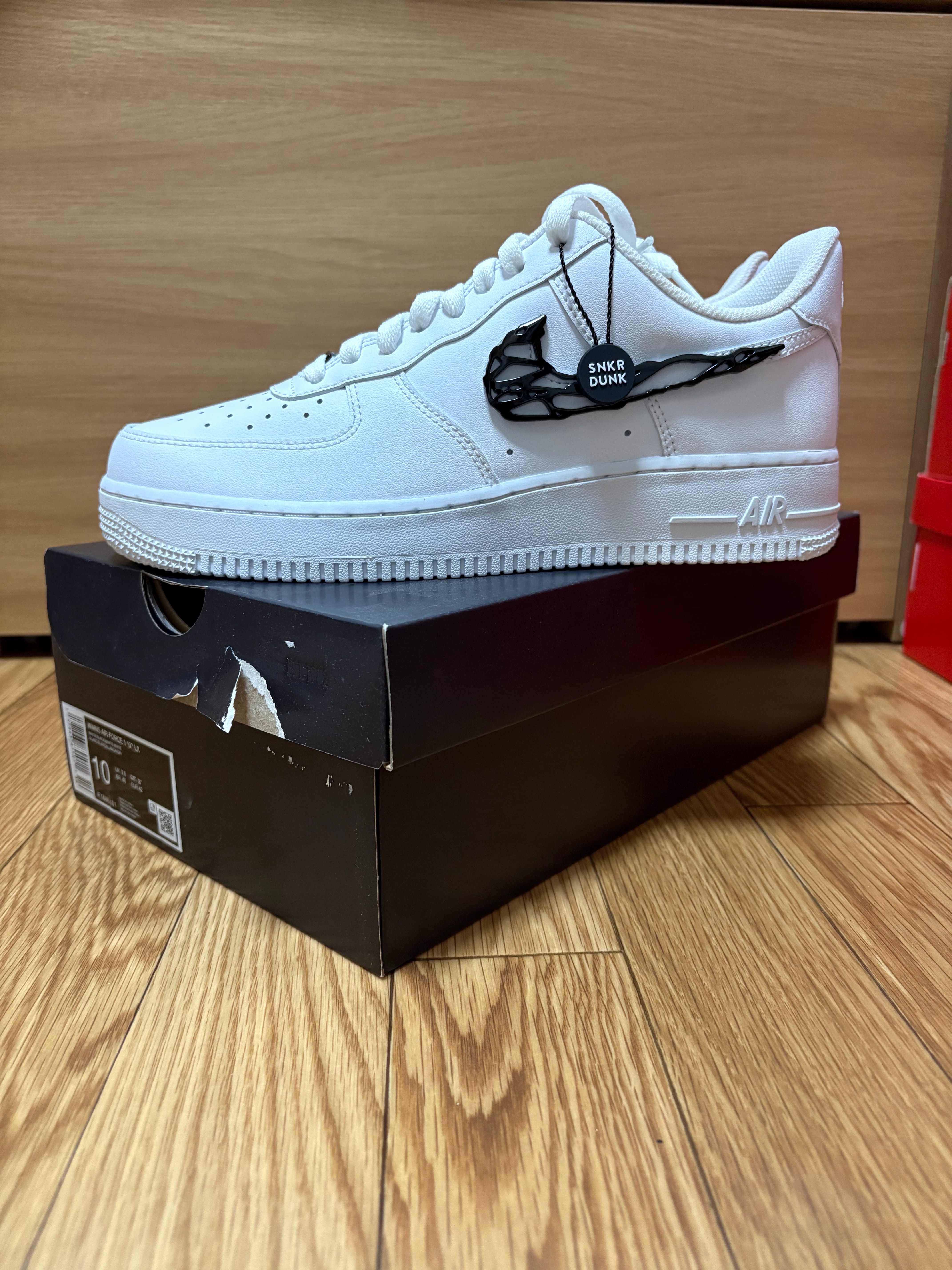 Nike Women's Air Force 1 Low '07 LX "Metal Swoosh/White/Black"