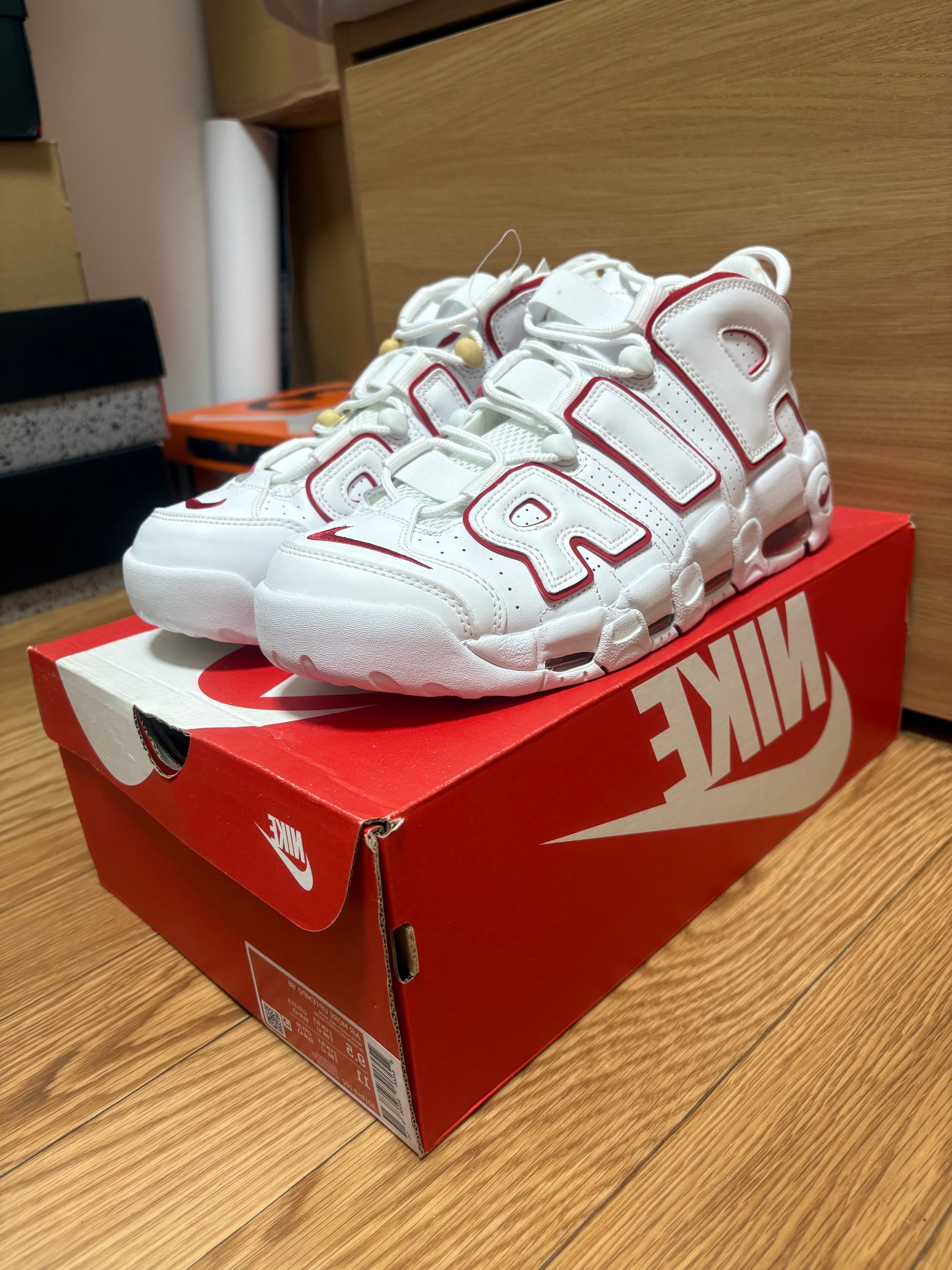 ナイキ エアモアアップテンポ・モアテン (NIKE Air More Uptempo) の