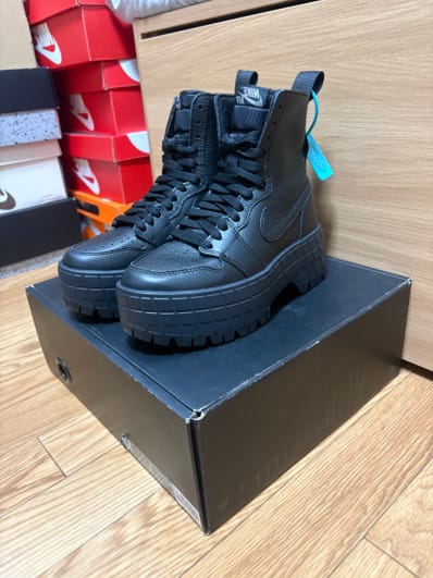 Nike Women's Air Jordan 1 Brooklyn High "Black"