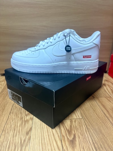 Supreme × Nike Air Force 1 Low "White"