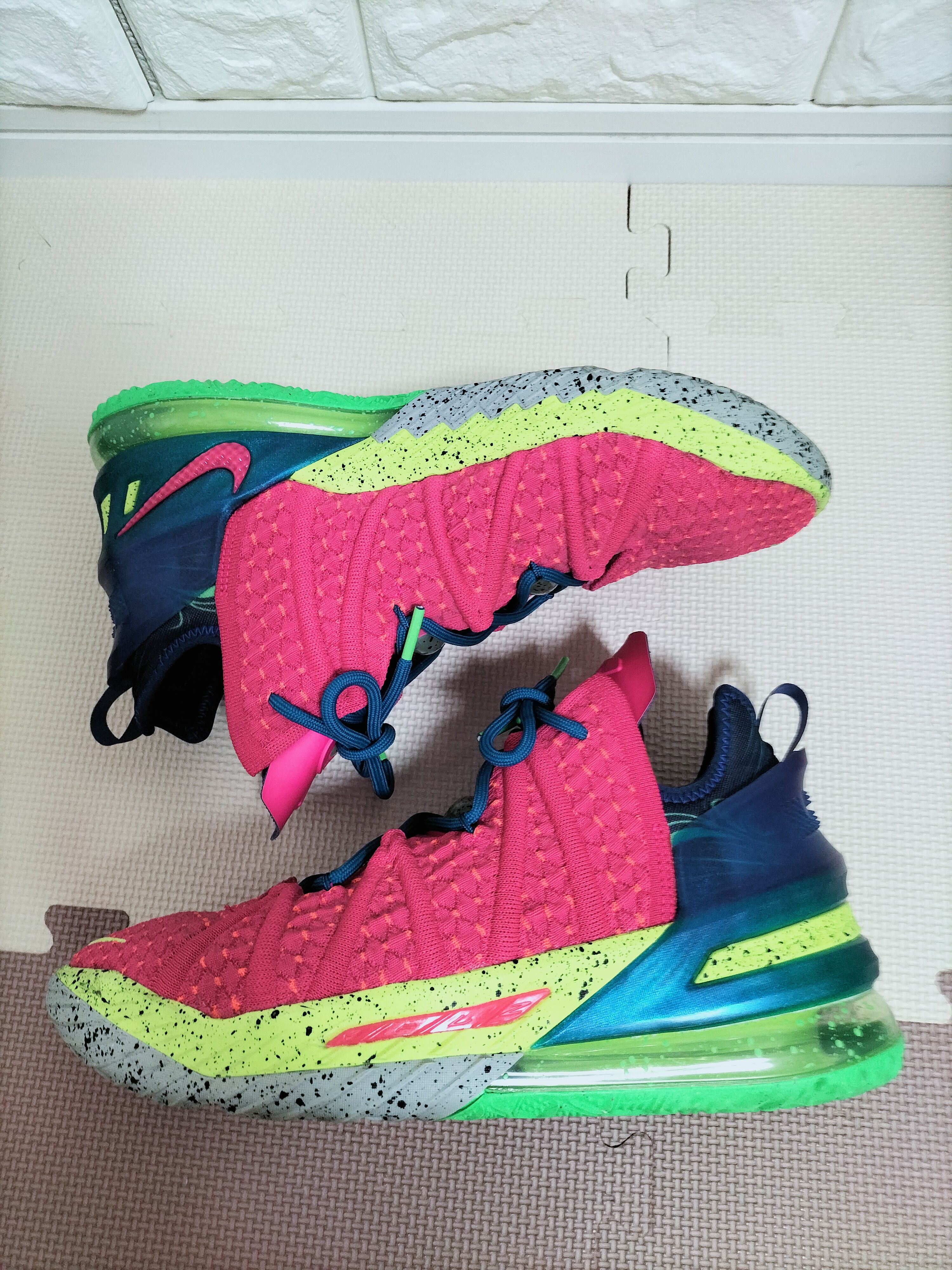 Nike LeBron 18 Los Angeles By Night "Pink Prime"