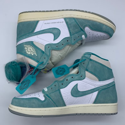 Nike Air Jordan 1 Retro High OG "Turbo Green"