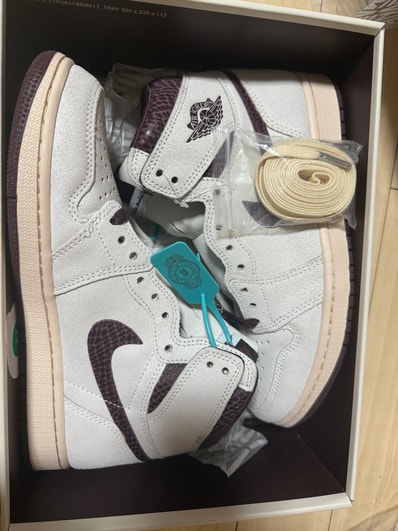 A Ma Maniere × Nike Air Jordan 1 Retro High OG "Sail and Burgundy"