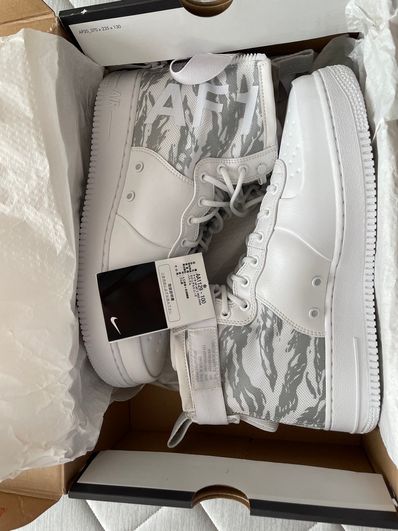 Nike SF Air Force 1 Mid "Winter Camo"