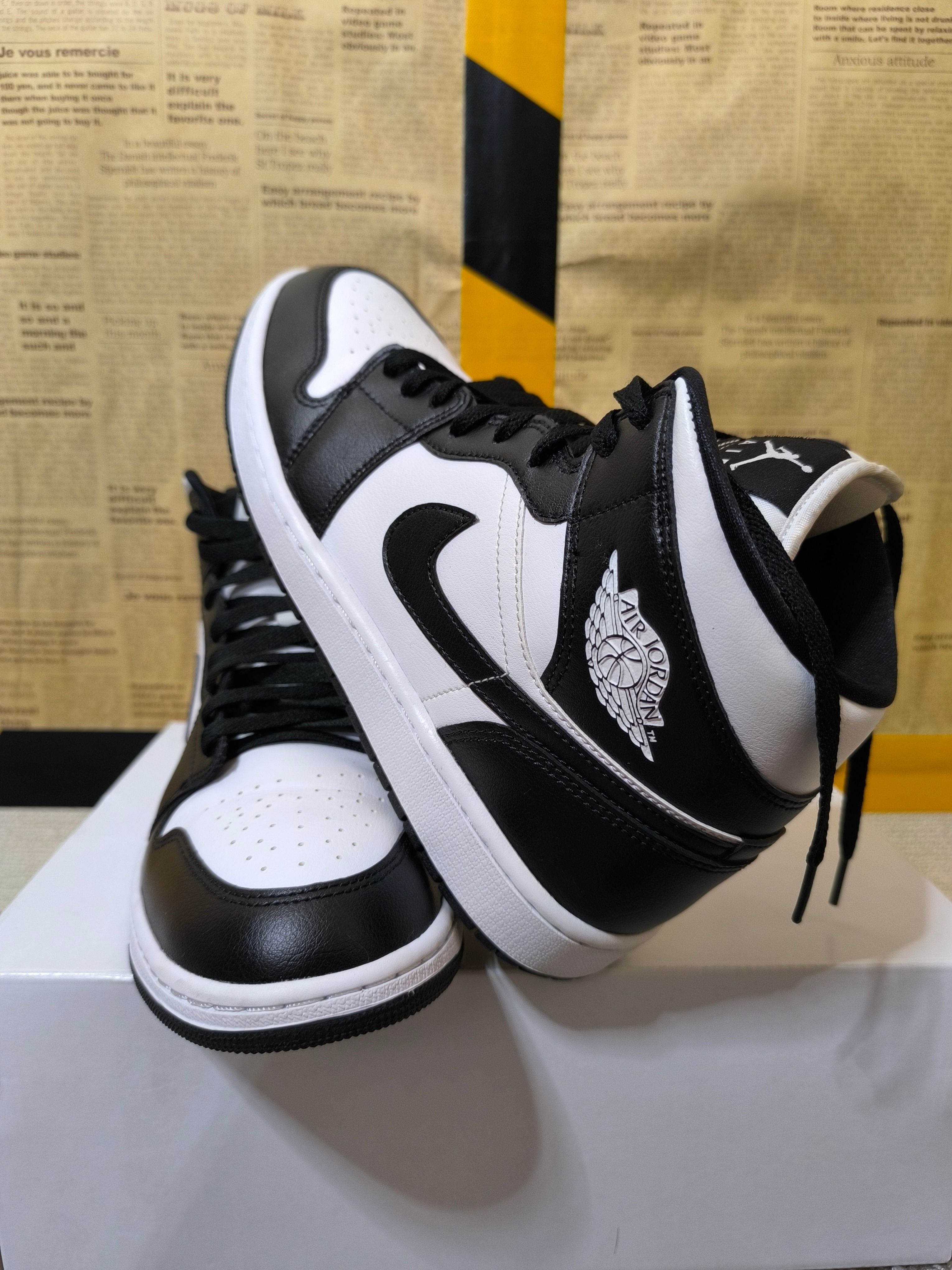 Nike Women's Air Jordan 1 Mid "Black/White"