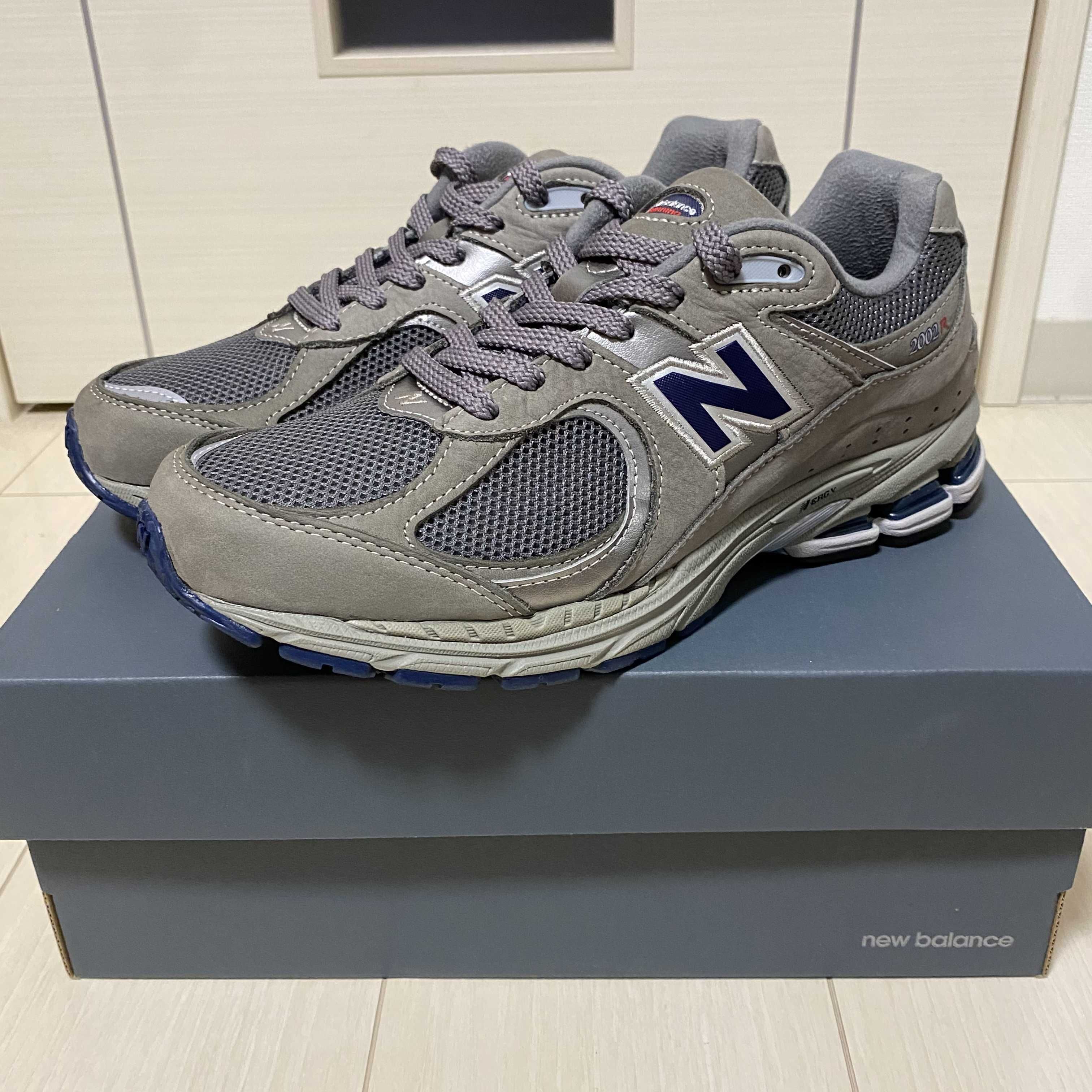 New Balance 2002R "Gray"