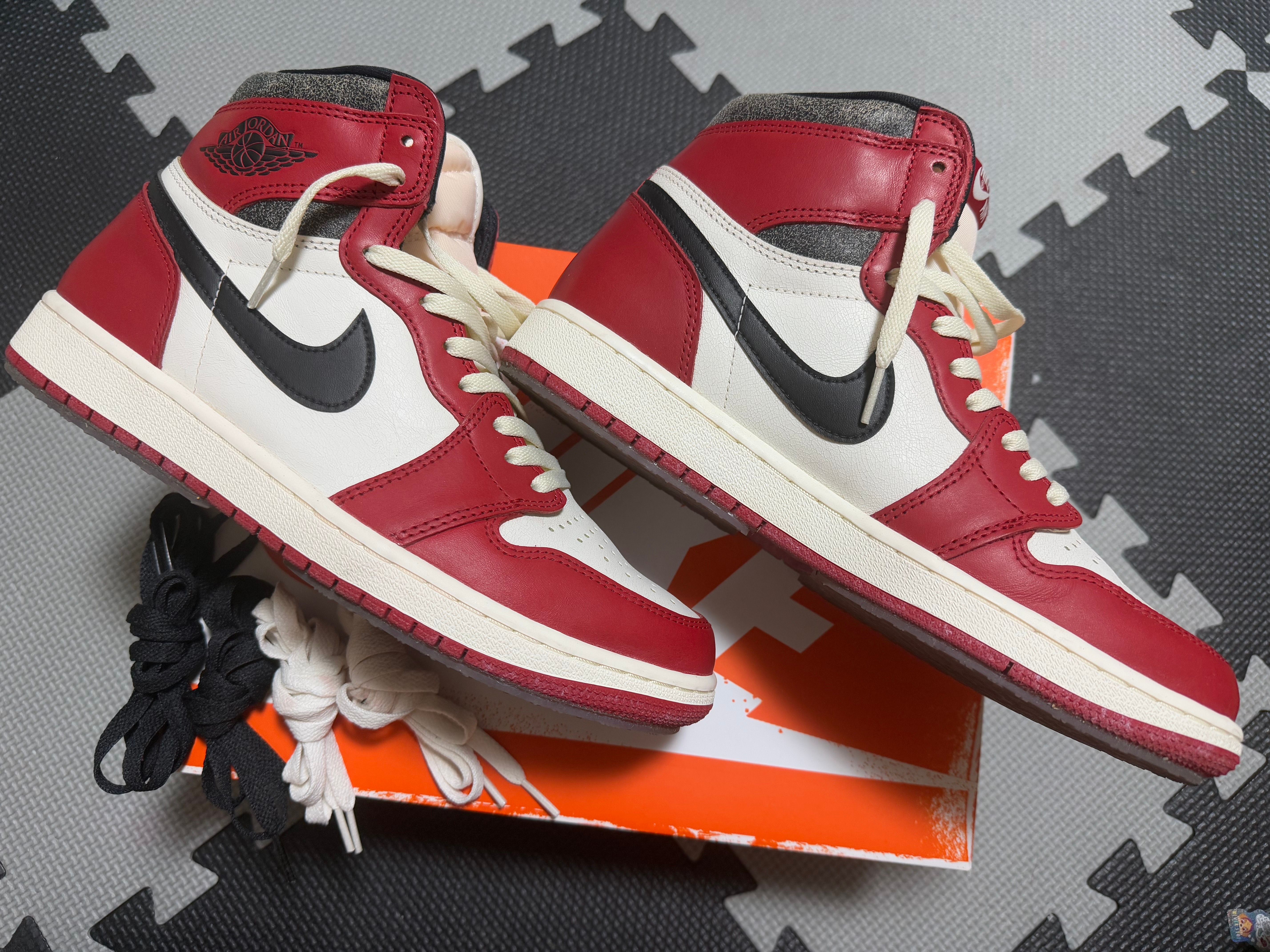 Nike Air Jordan 1 High OG "Lost & Found/Chicago"