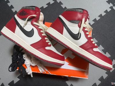 Nike Air Jordan 1 High OG "Lost & Found/Chicago"