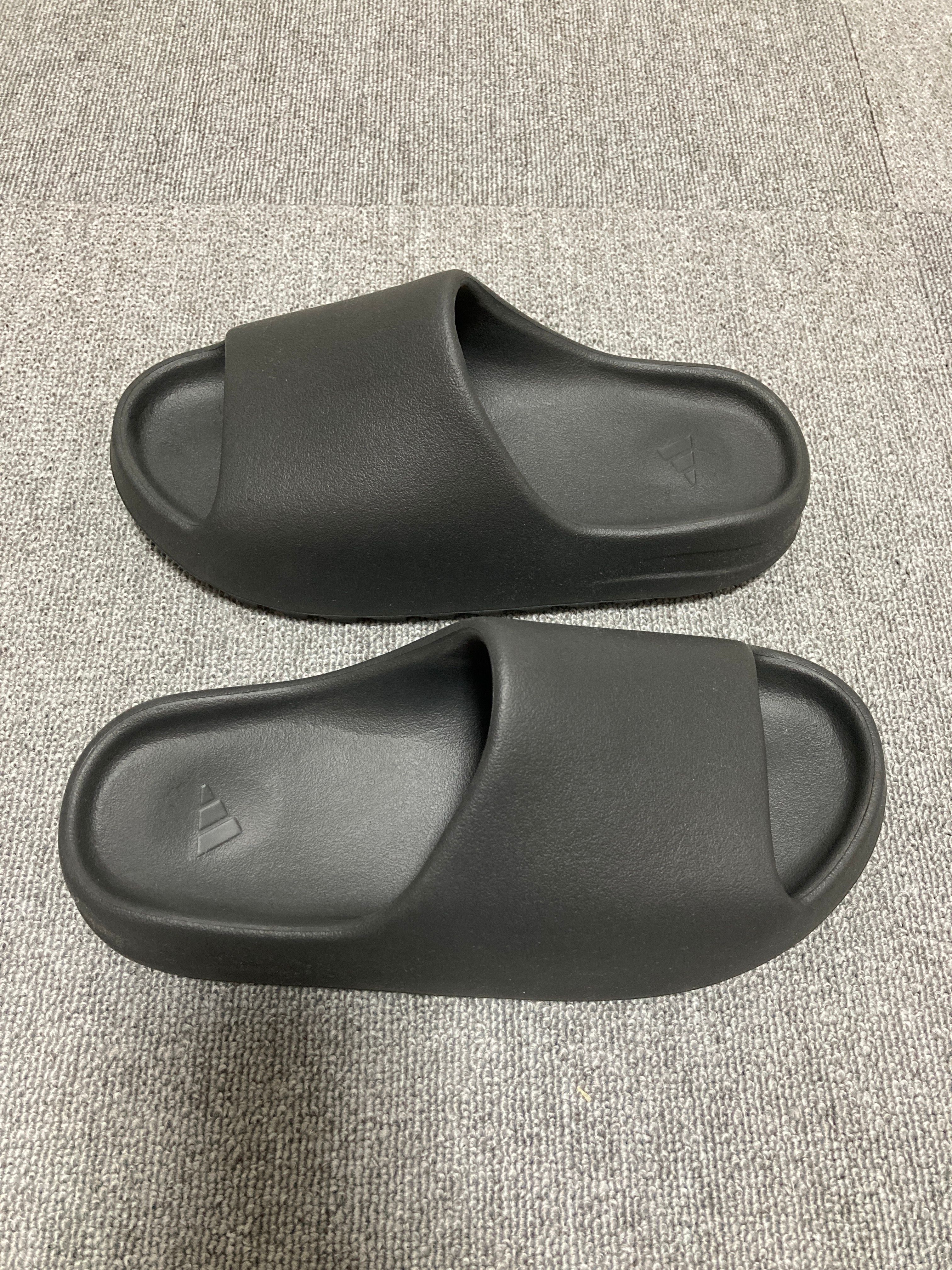 adidas YEEZY Slide "Onyx"