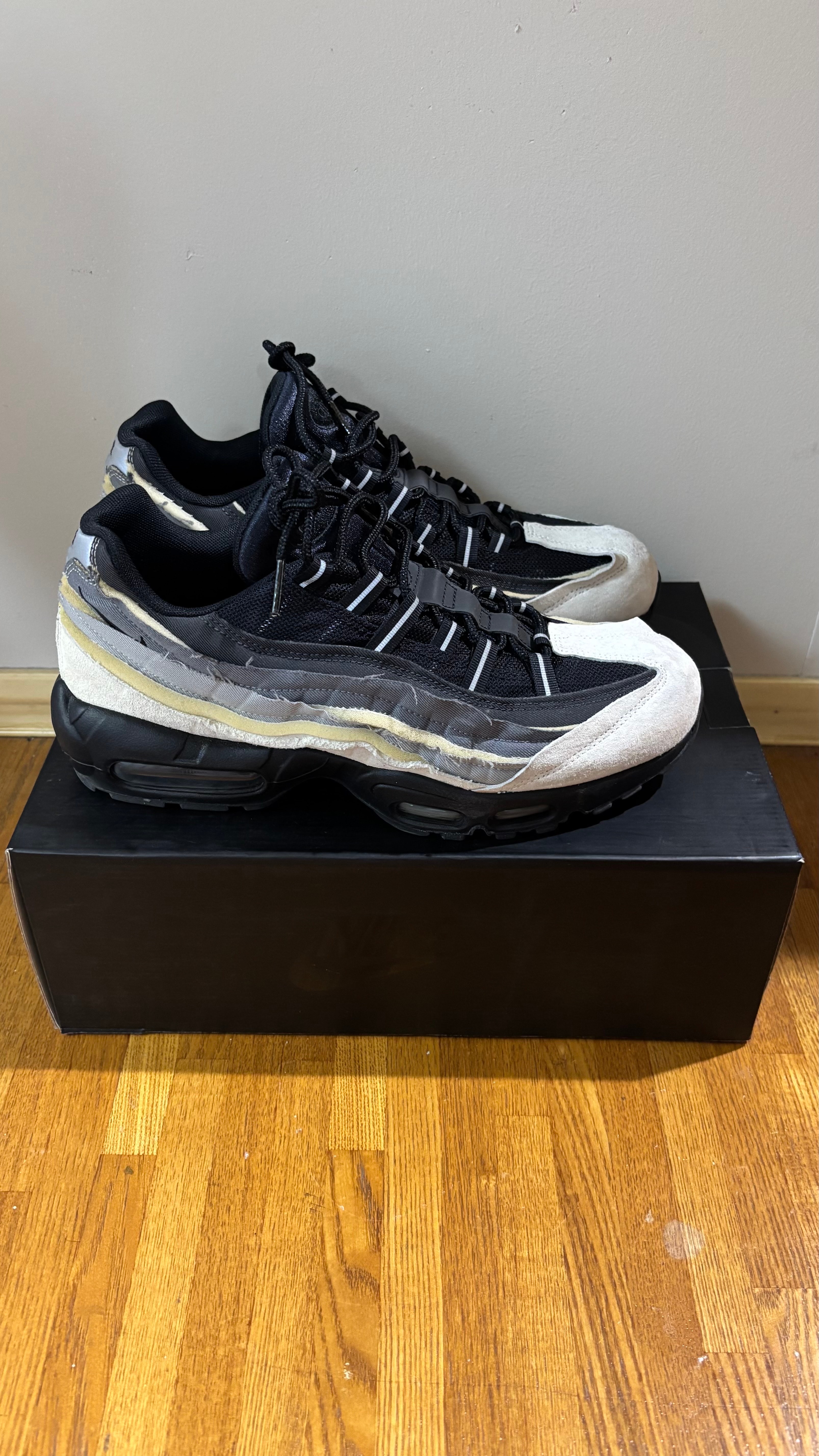COMME des GARCONS × Nike Air Max 95 "Charcoal"