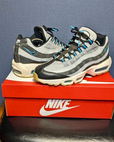 Nike Air Max 95 "Light Smoke Grey/Black/Dark Smoke Grey"