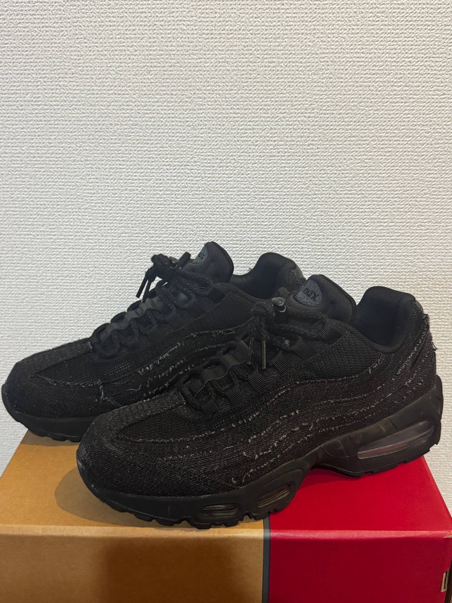 Levi's × Nike Air Max 95 OG "Denim Black"
