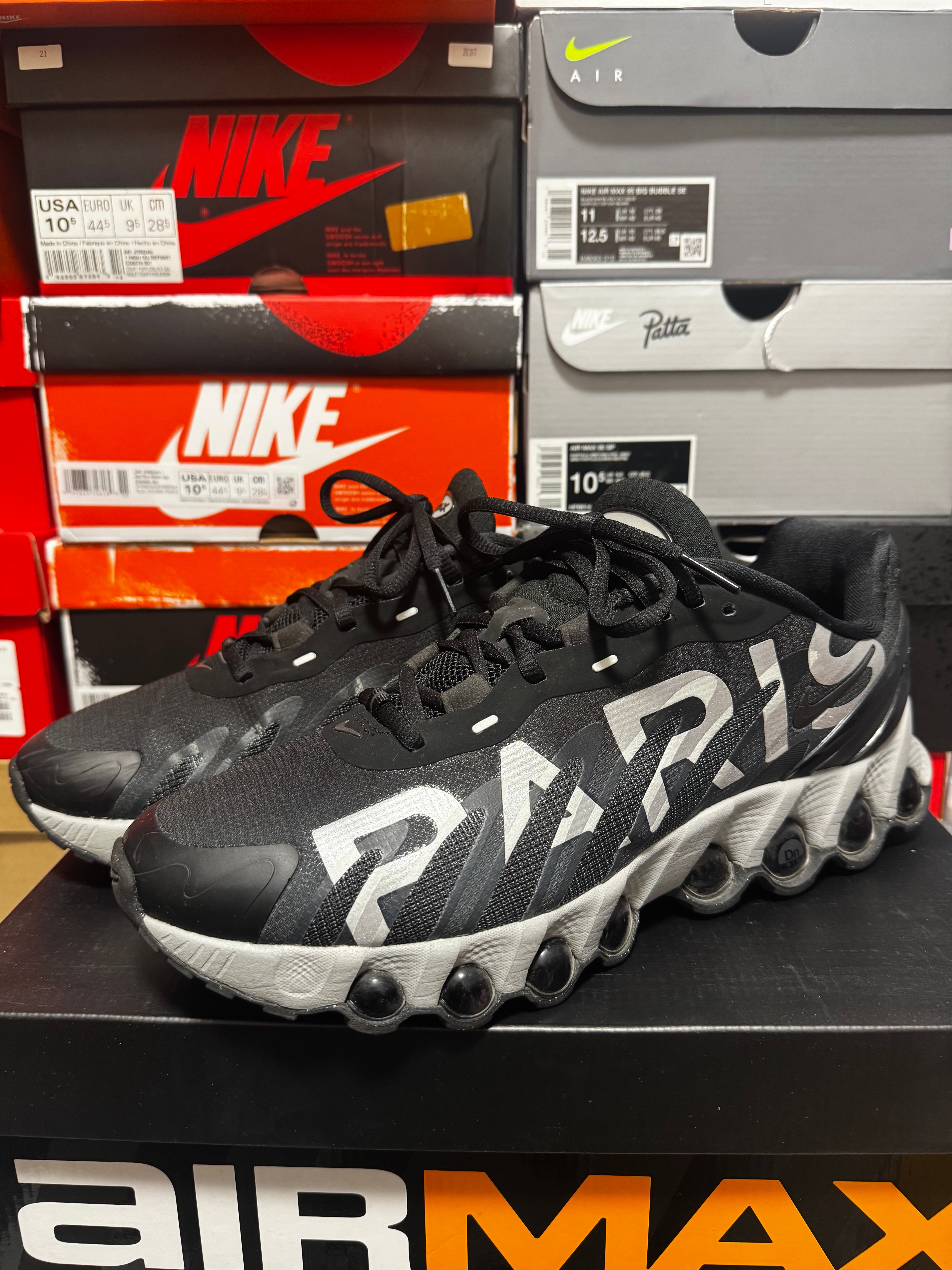 Paris Saint-Germain (PSG) × Nike Air Max DN8 "Black/Anthracite/Particle Grey"