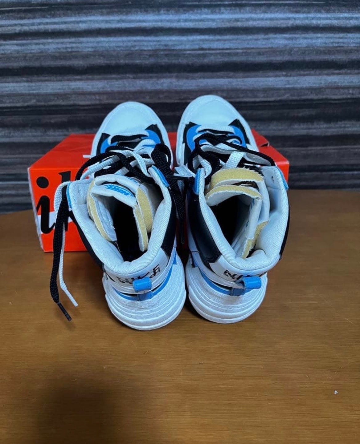 sacai × NIKE BLAZER MID "BLACK / BLUE"