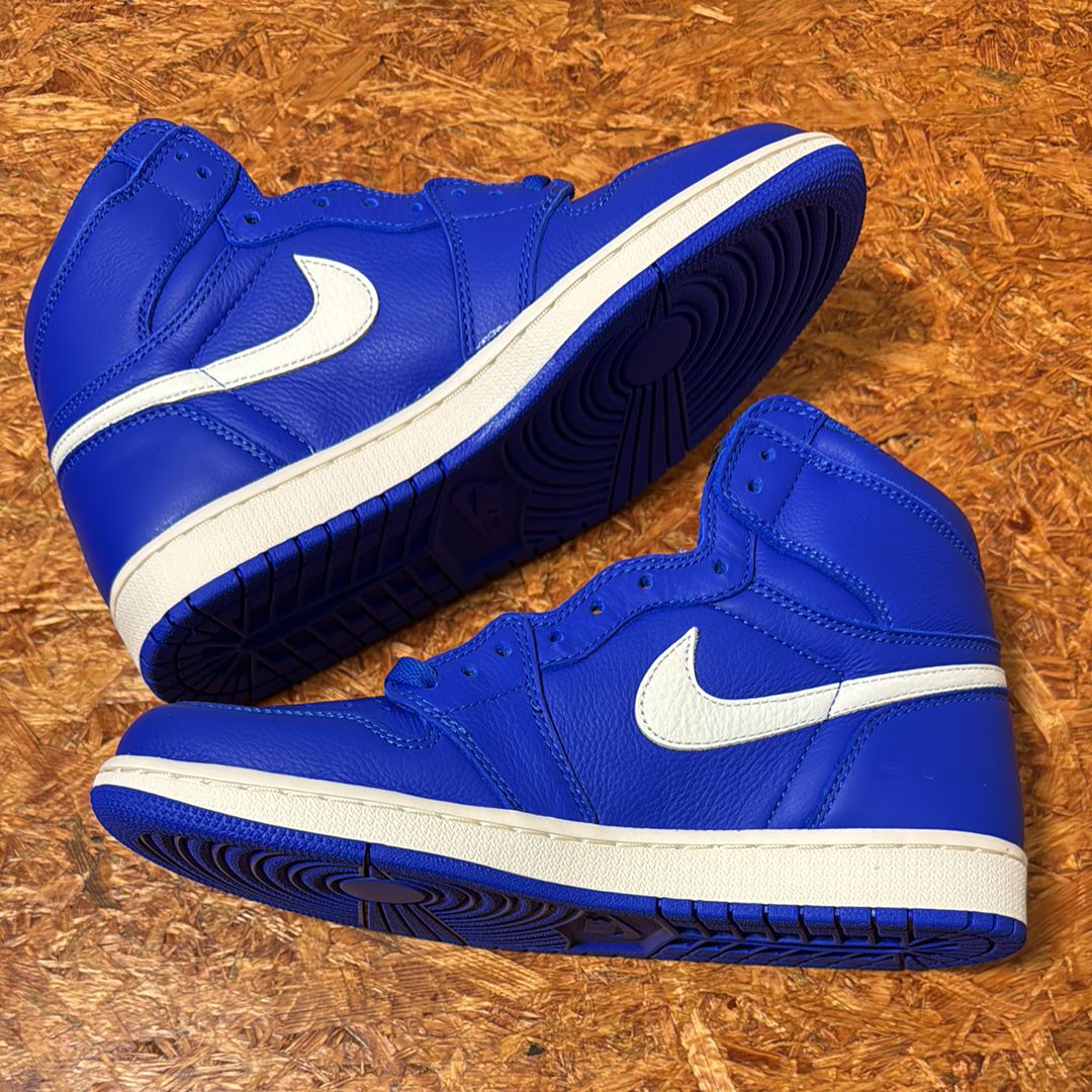 Nike Air Jordan 1 Retro High "Hyper Royal"