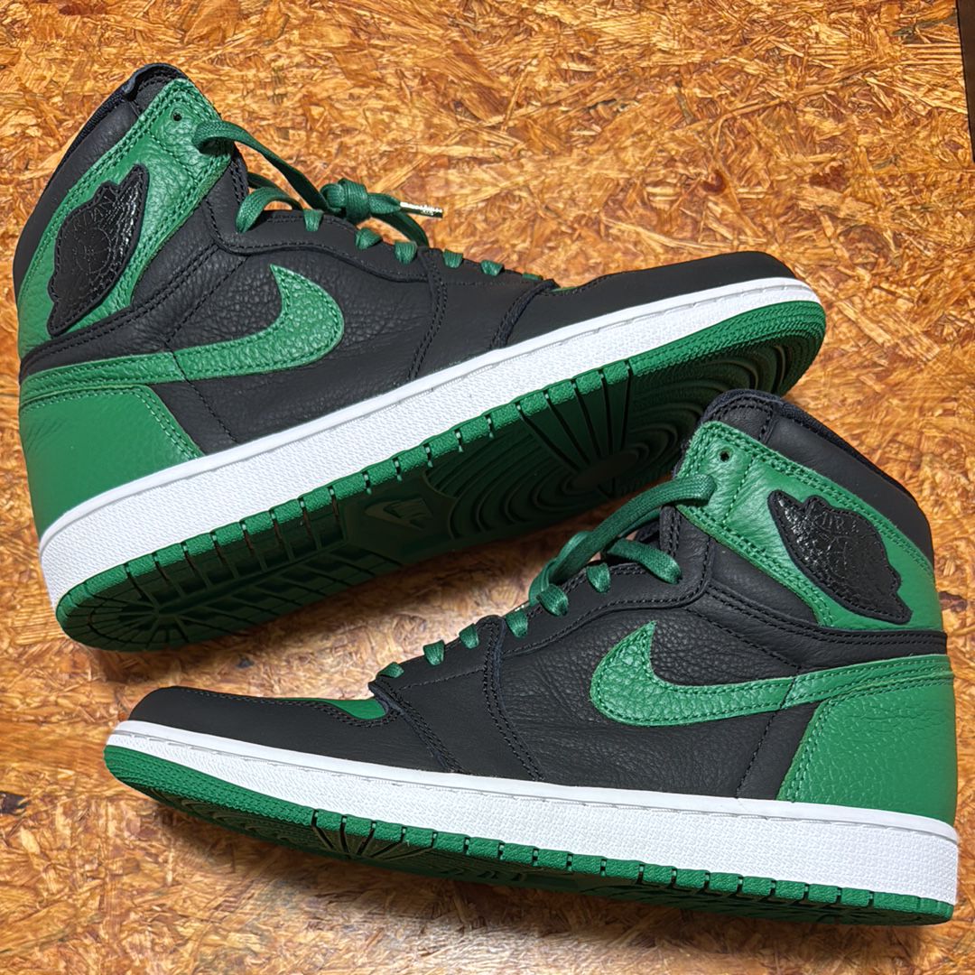 Nike Air Jordan 1 Retro High OG "Black/Pine Green" (2020)