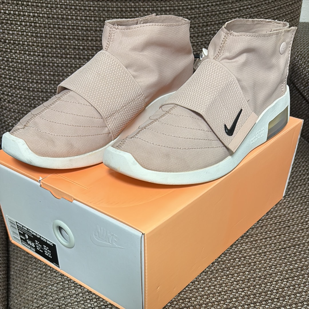 フィアオブゴッド × ナイキ エアモック "パーティクル ベージュ"