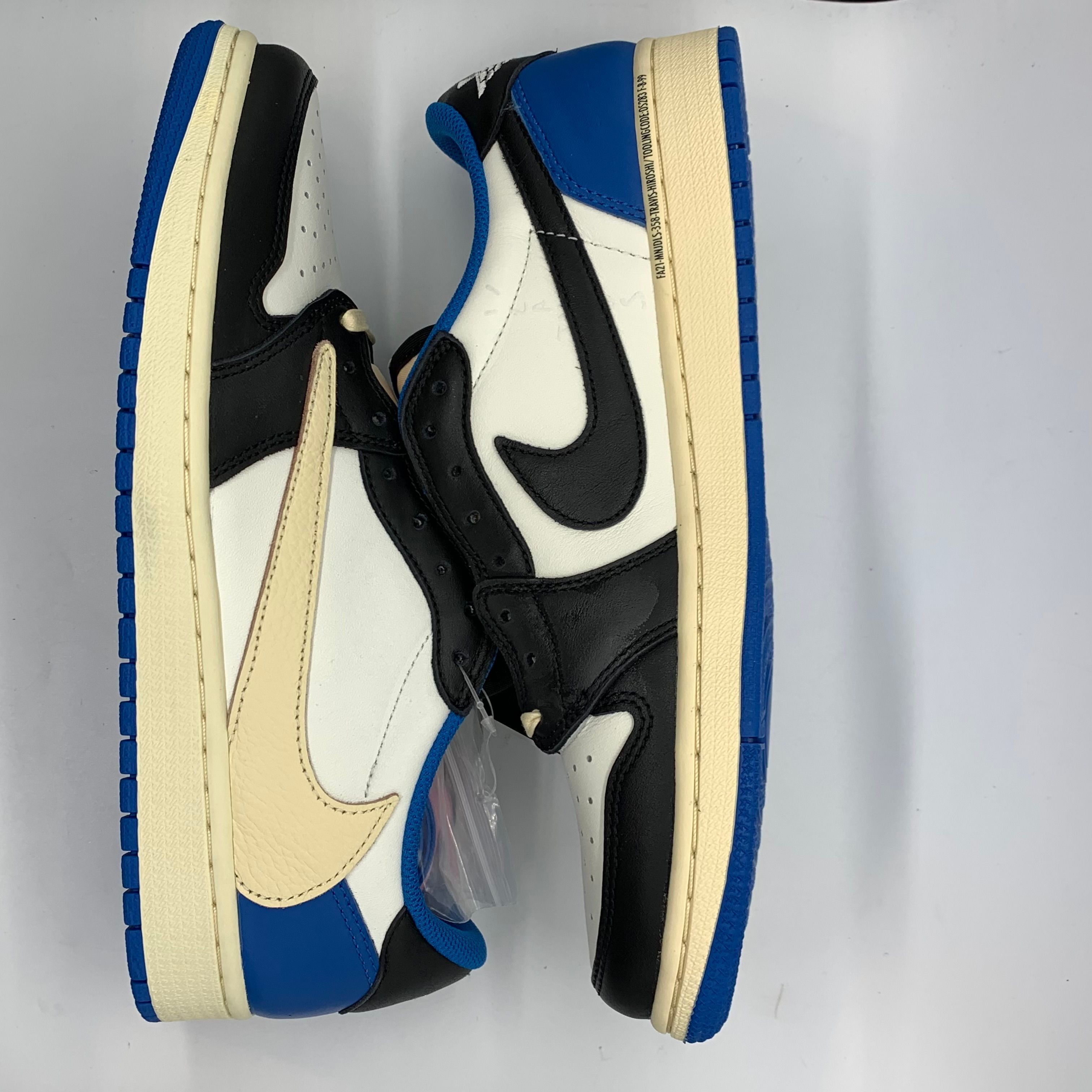 Travis Scott × fragment design × Nike Air Jordan 1 Low OG SP "Military Blue"