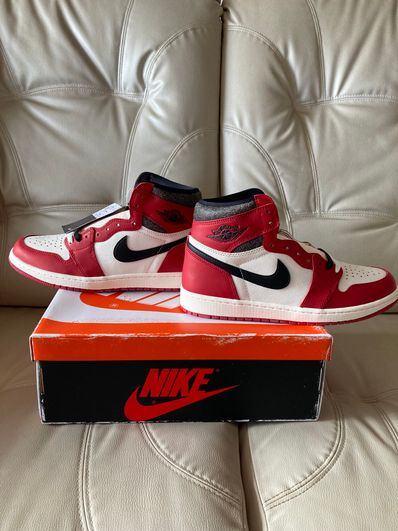 Nike Air Jordan 1 High OG "Lost & Found/Chicago"