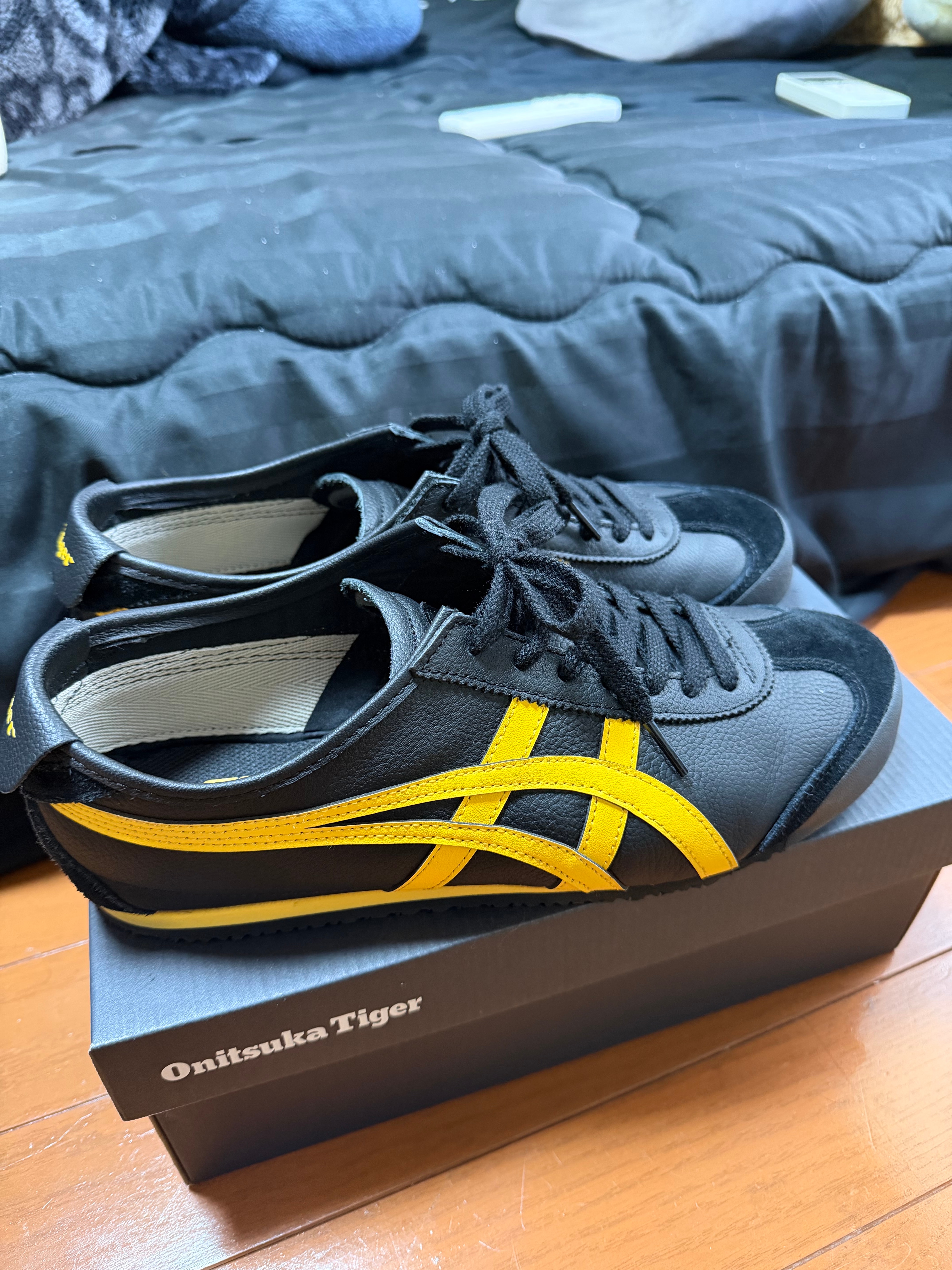 オニツカタイガー メキシコ66 "ブラック/イエロー"