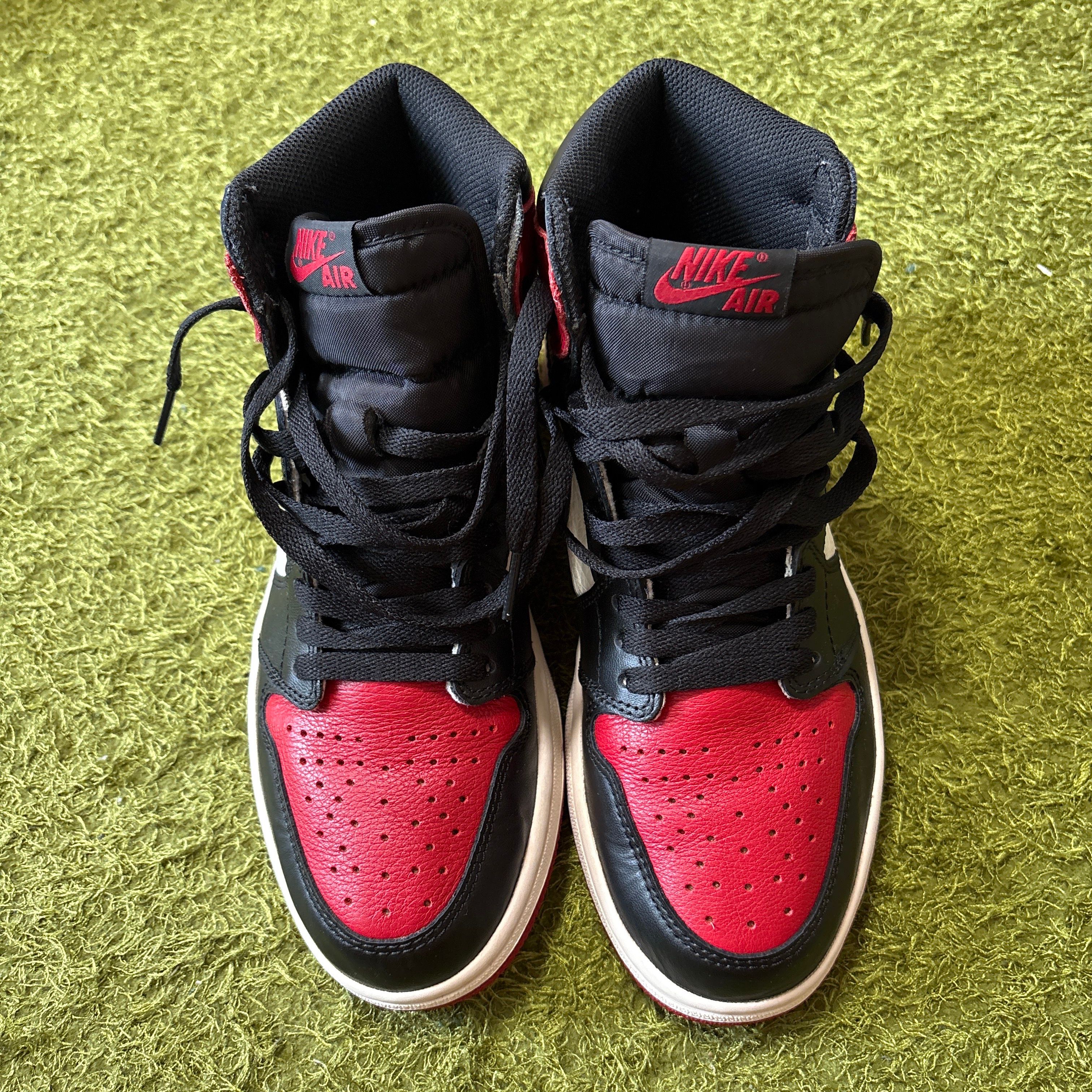 美中古　ナイキ エアジョーダン 1 レトロ ハイ OG \"ブレッド トゥ\" Nike Air Jordan 1 Retro High OG 