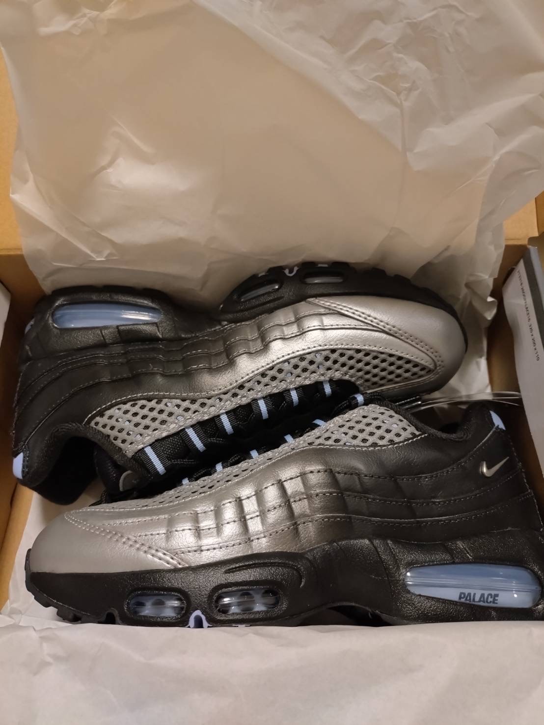 Palace Skateboards × Nike Air Max 95 Big Bubble "Metallic Silver/Aluminum"