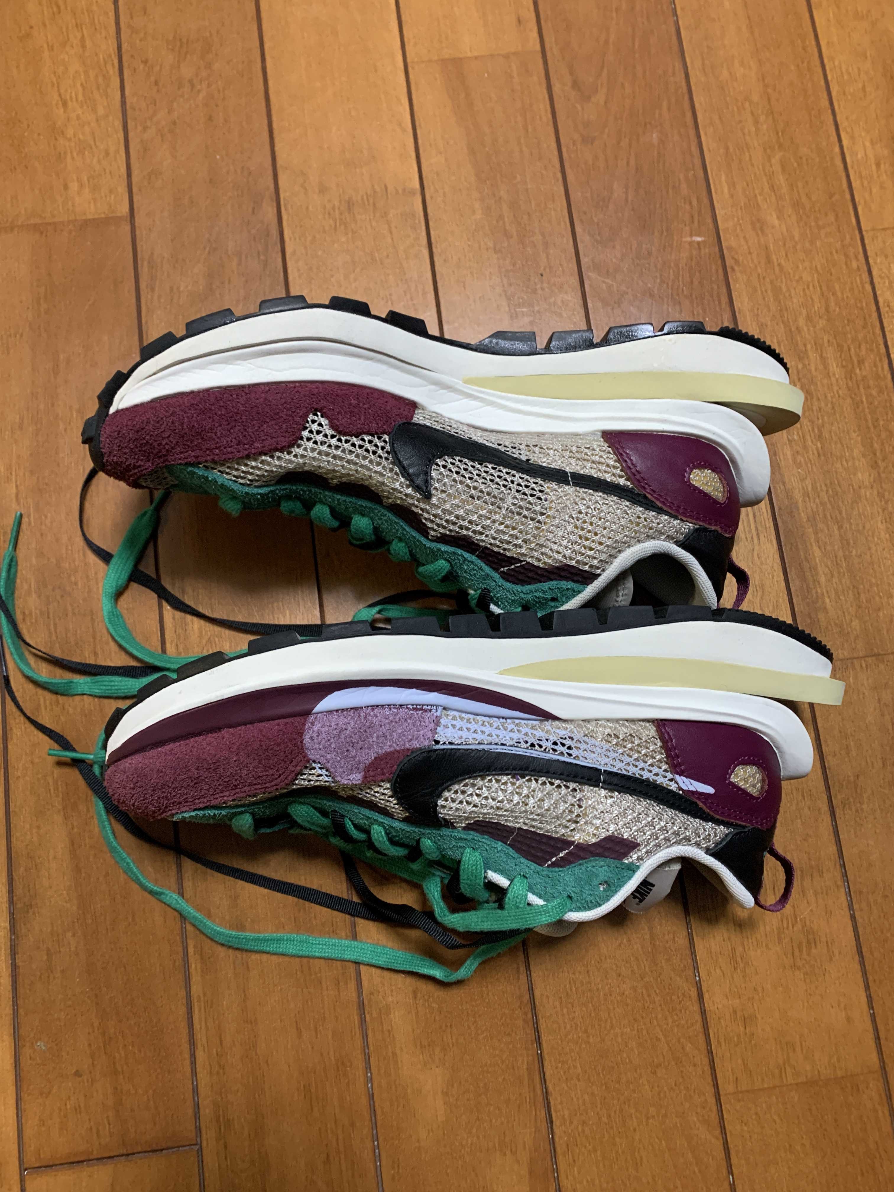 sacai × Nike Vapor Waffle "String/Red/Green"