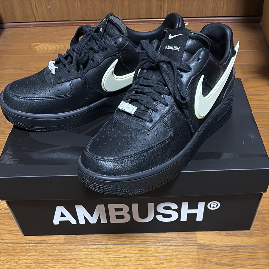 アンブッシュ × ナイキ エアフォース1 ロー "ブラック"