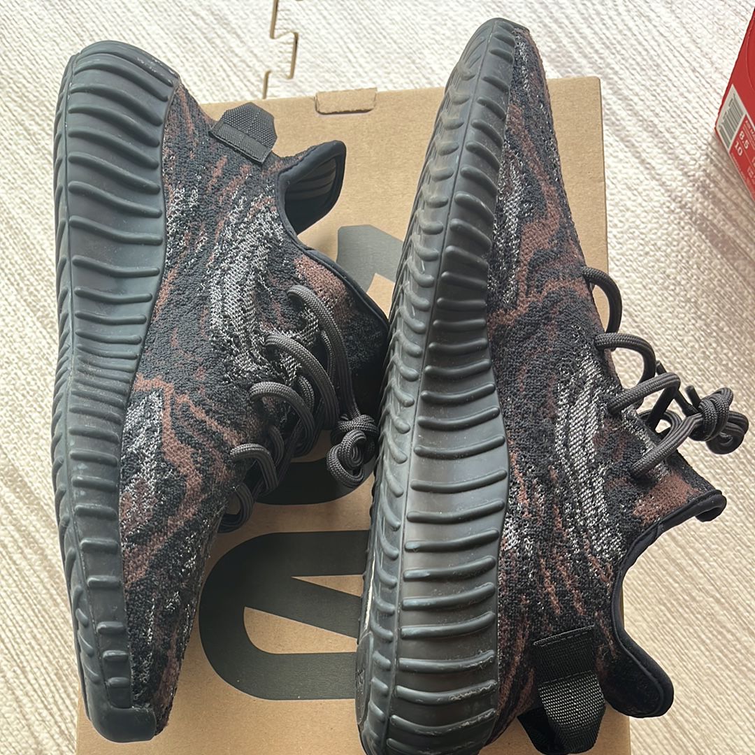 adidas YEEZY Boost 350 V2 "MX Rock"