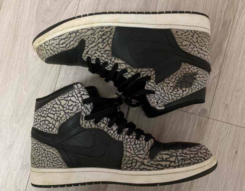 Nike Air Jordan 1 Retro High "Un-Supreme"