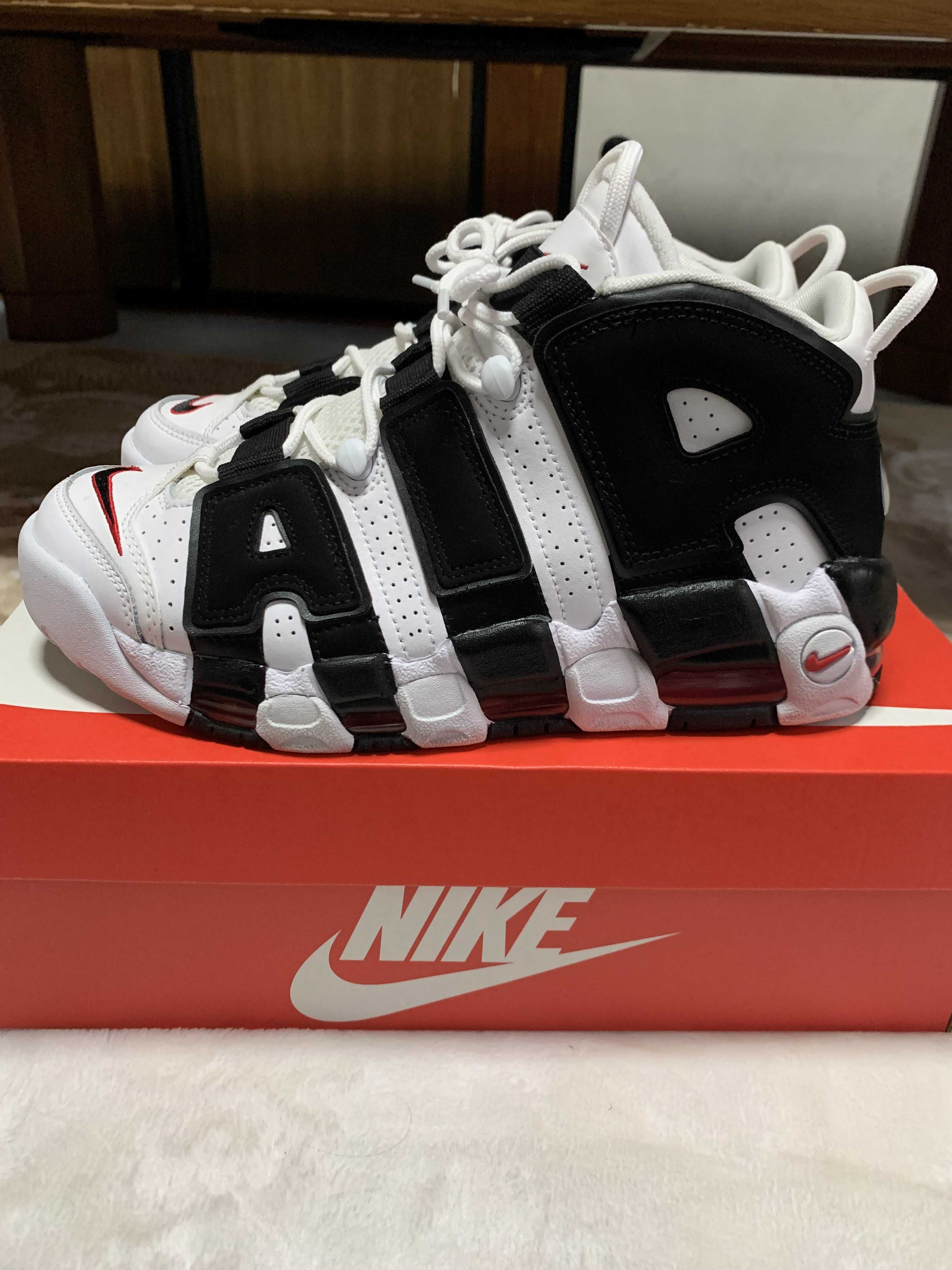 NIKE AIR MORE UPTEMPO "WHITE/BLACK/UNIVERSITY RED"(2020)