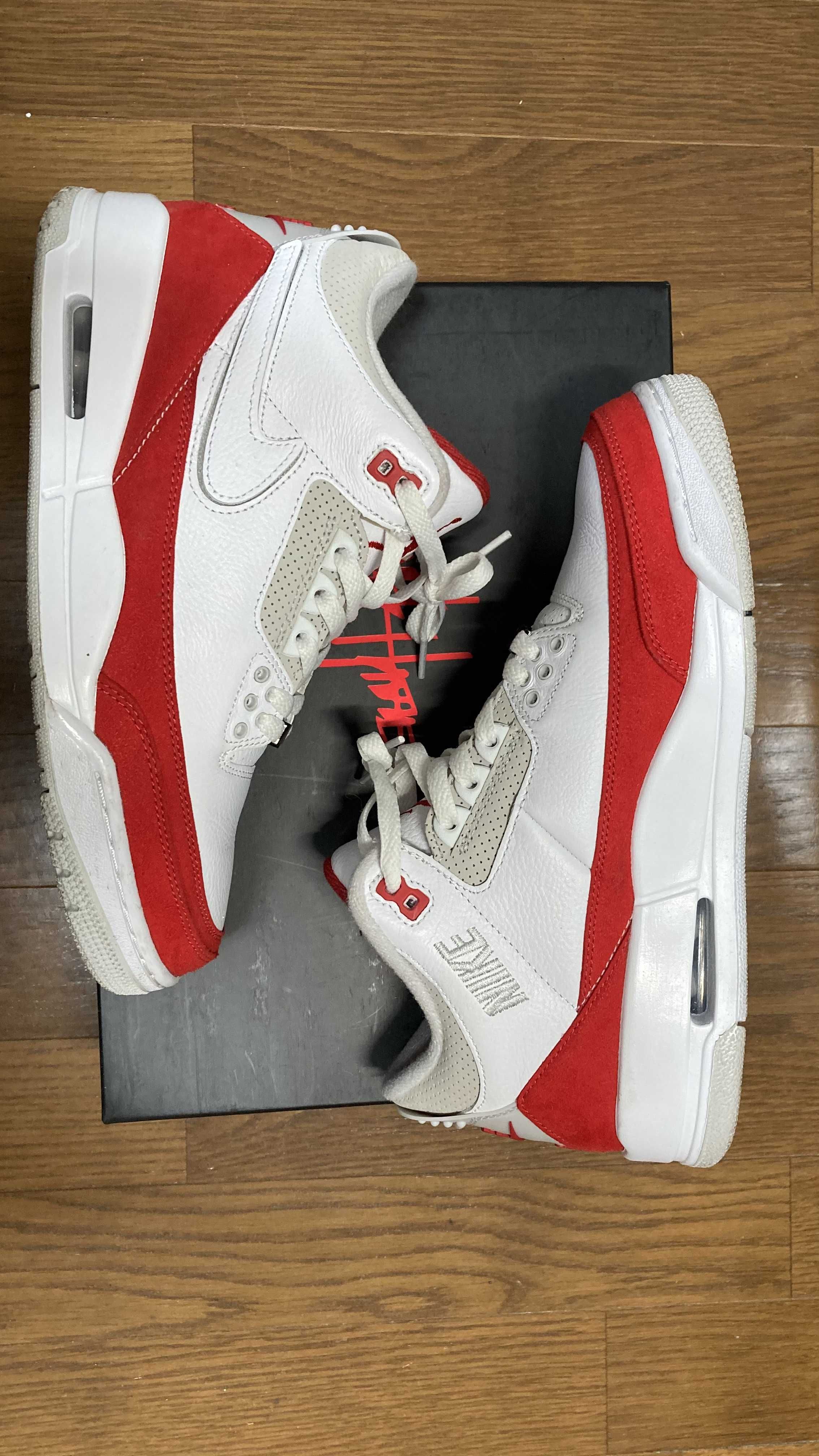 Nike Air Jordan 3 Retro "Tinker White/University Red"