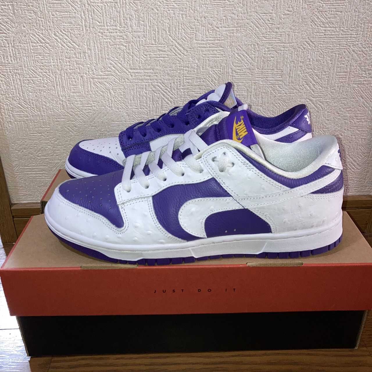 Nike Women's Dunk Low "Made You Look"