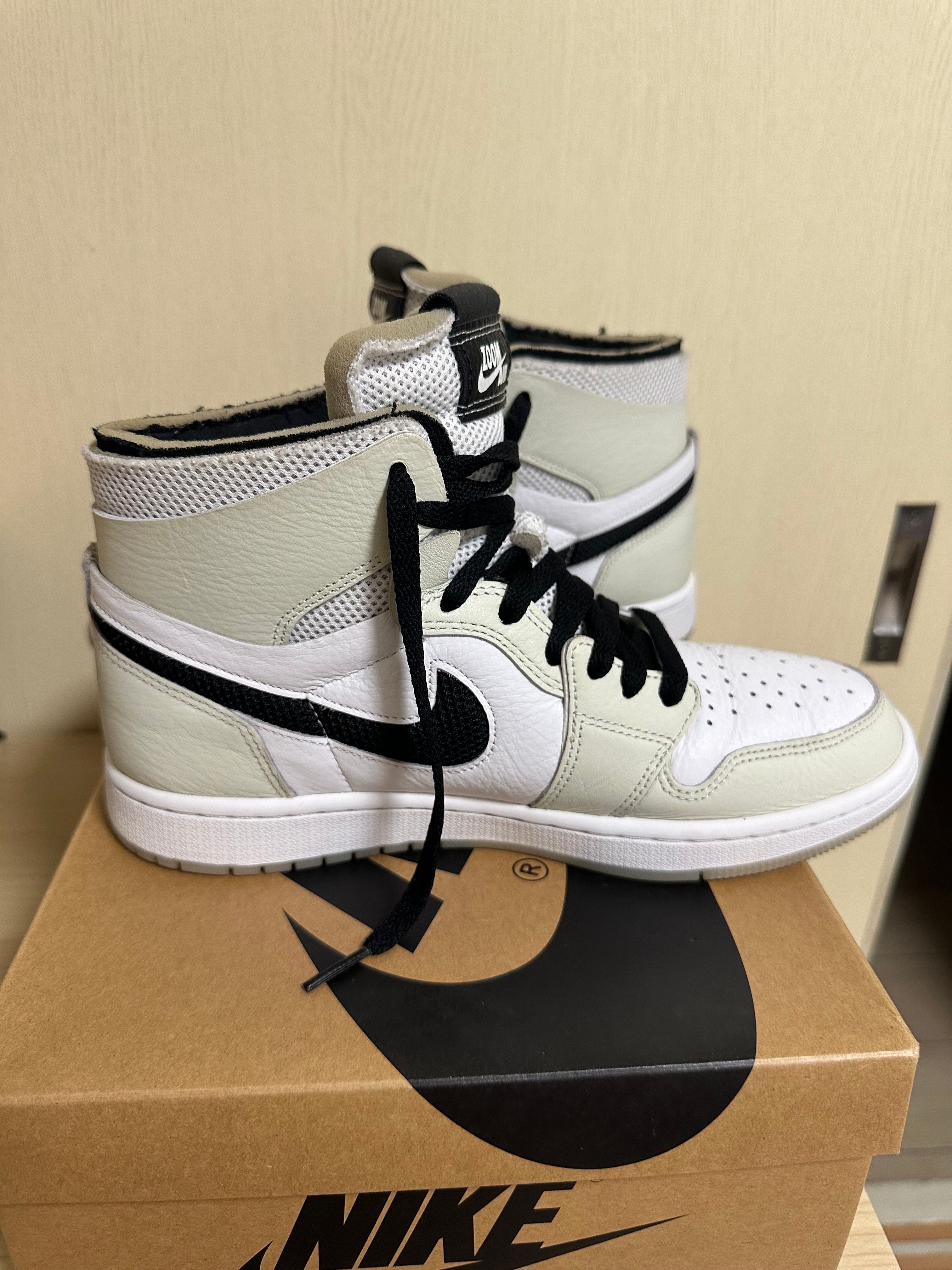 ナイキエアジョーダン1 ハイ ズーム エア コンフォート 