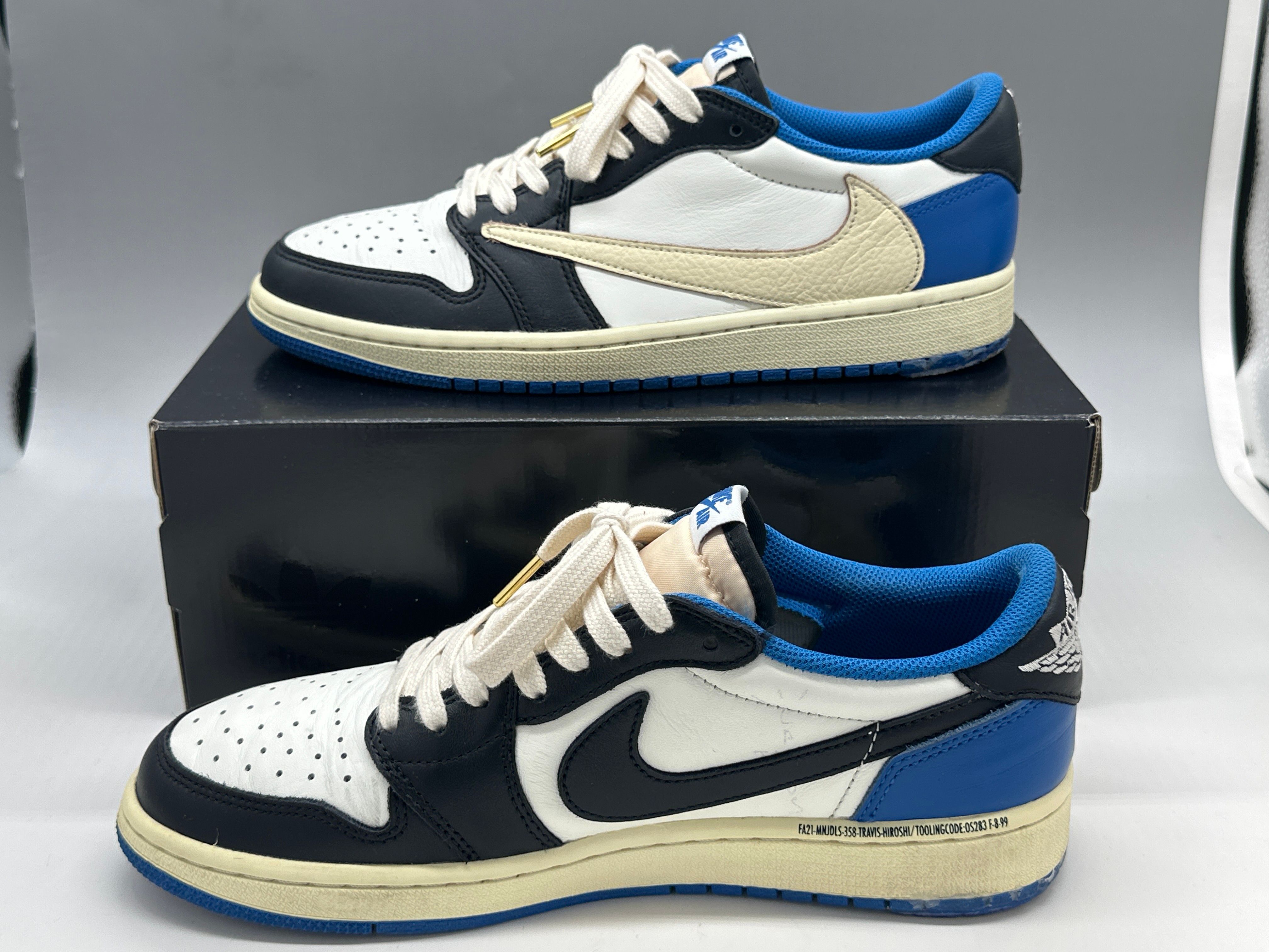 Travis Scott × fragment design × Nike Air Jordan 1 Low OG SP "Military Blue"