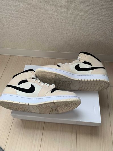 NIKE Women's AIR JORDAN 1 MID "GUAVA ICE"