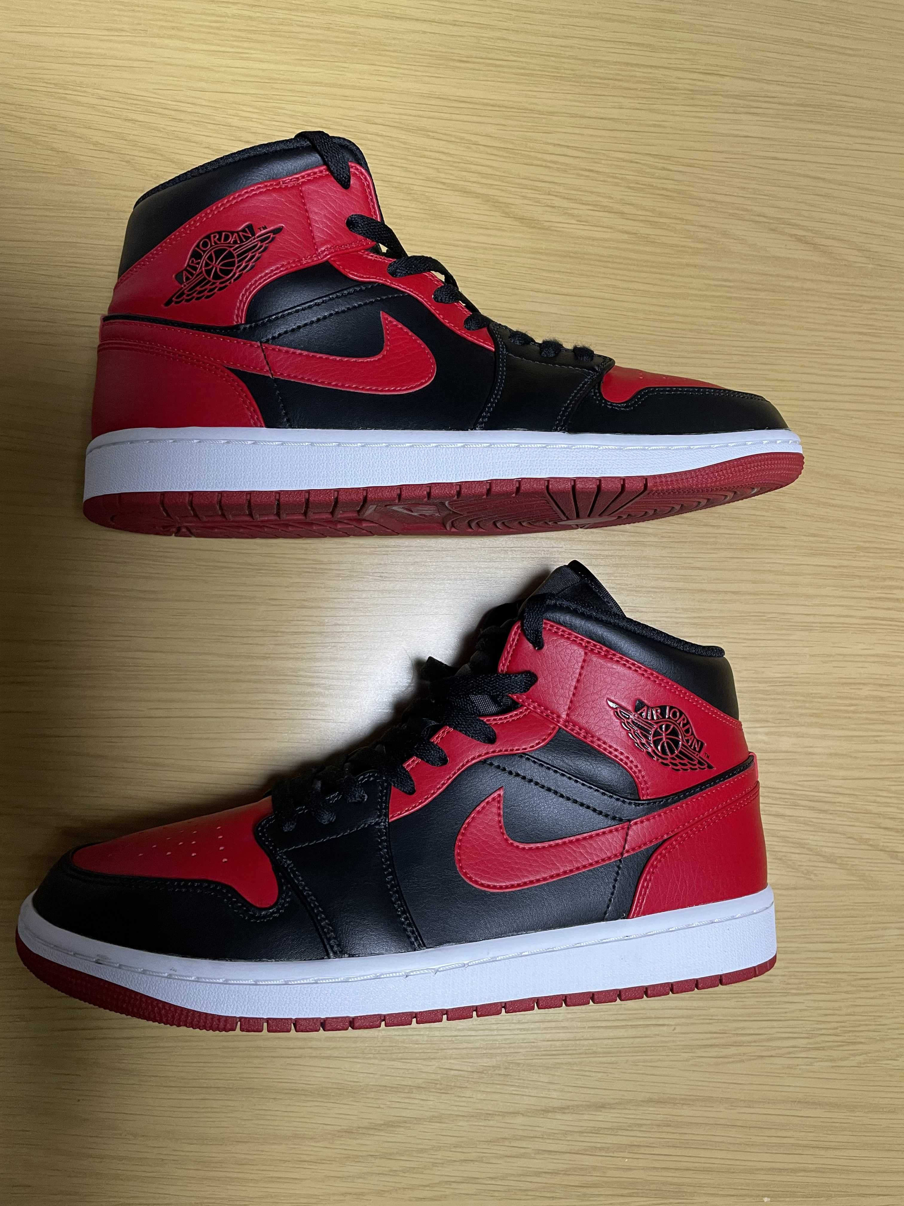 Nike Air Jordan 1 Mid "Bred"