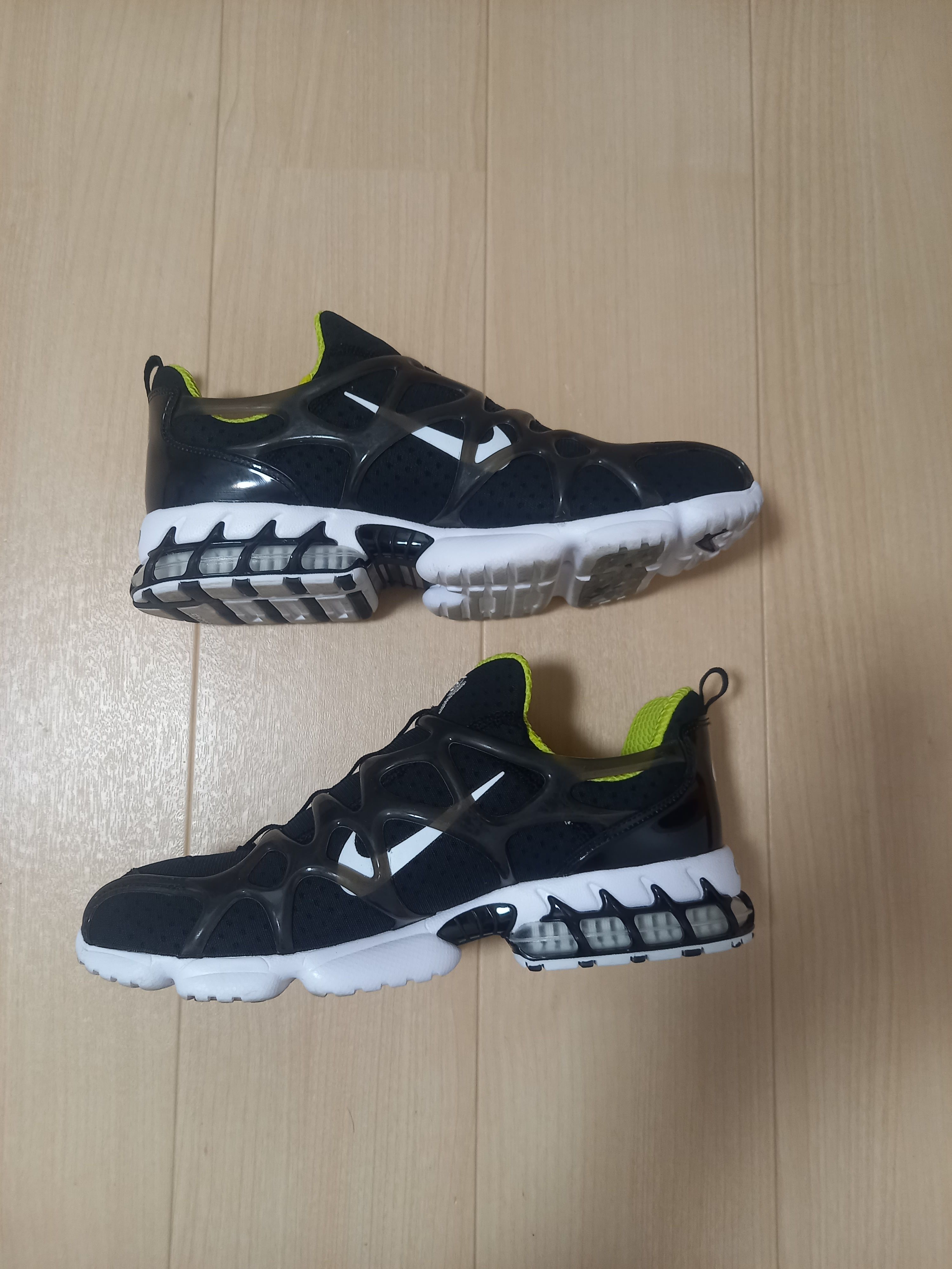 Stussy x Nike Air Zoom Kukini "Black/White/Bright Cactus"