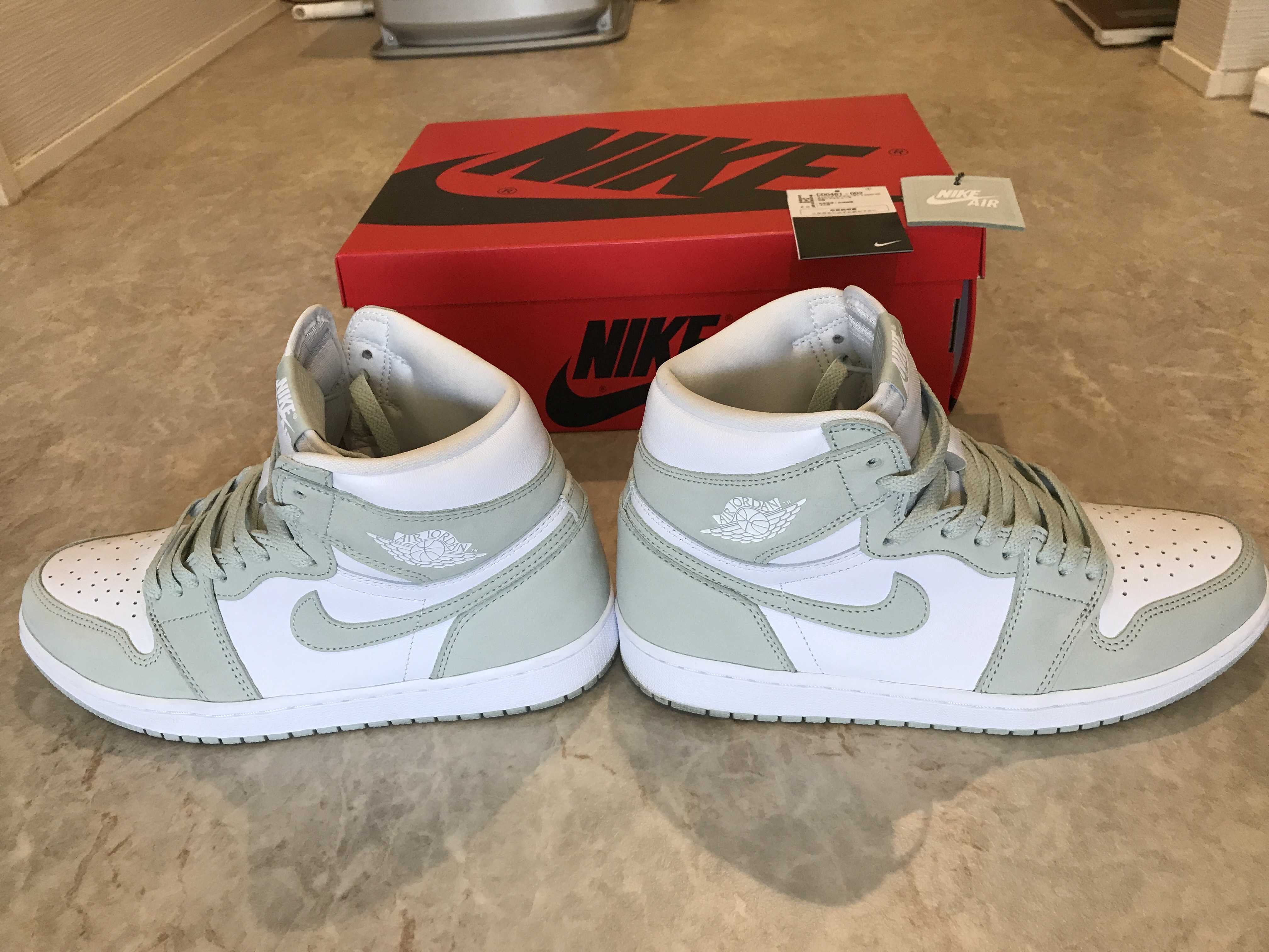 Nike Women's Air Jordan 1 High OG "Seafoam"