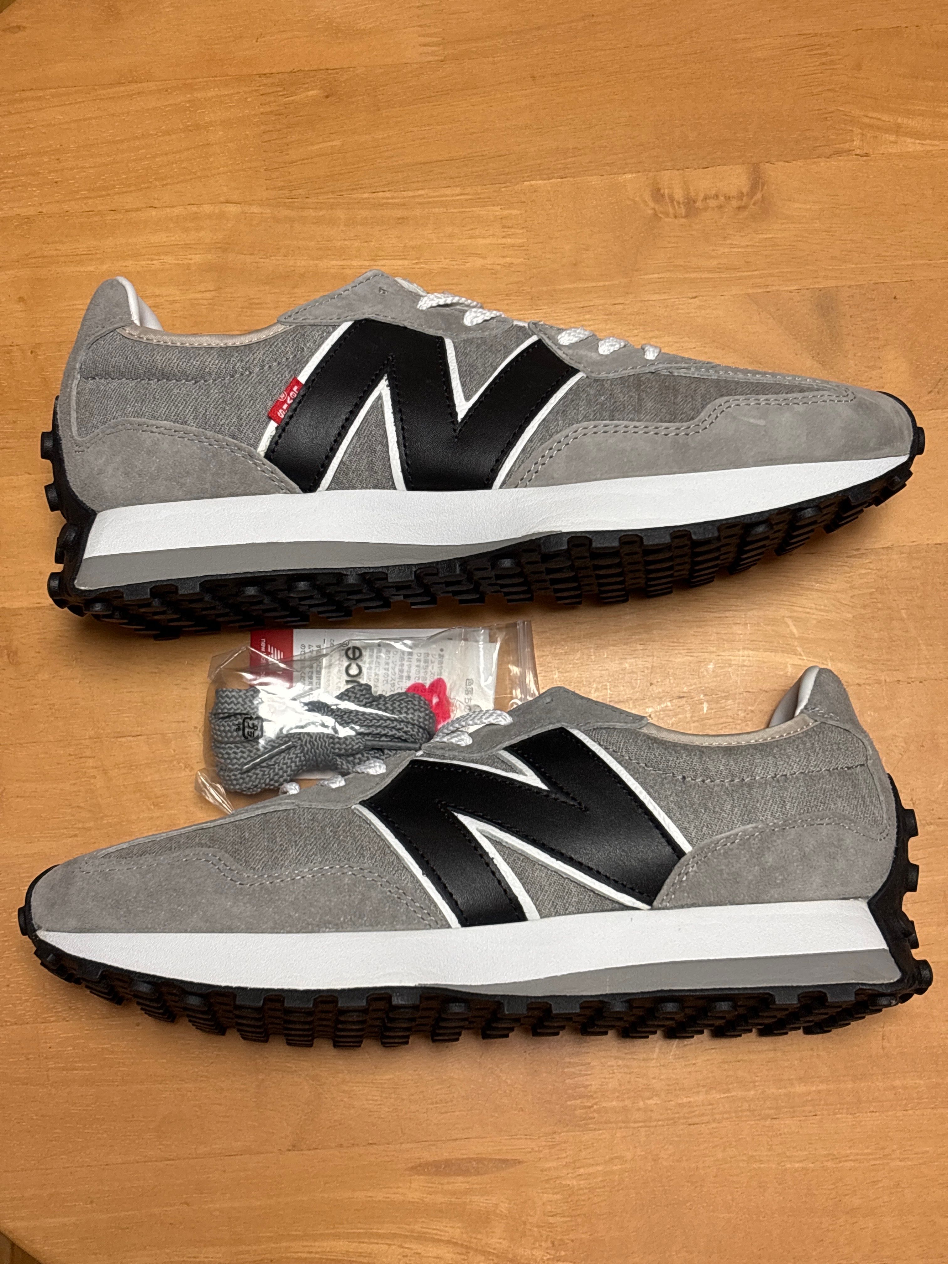 Levi's × New Balance 327 "Grey"