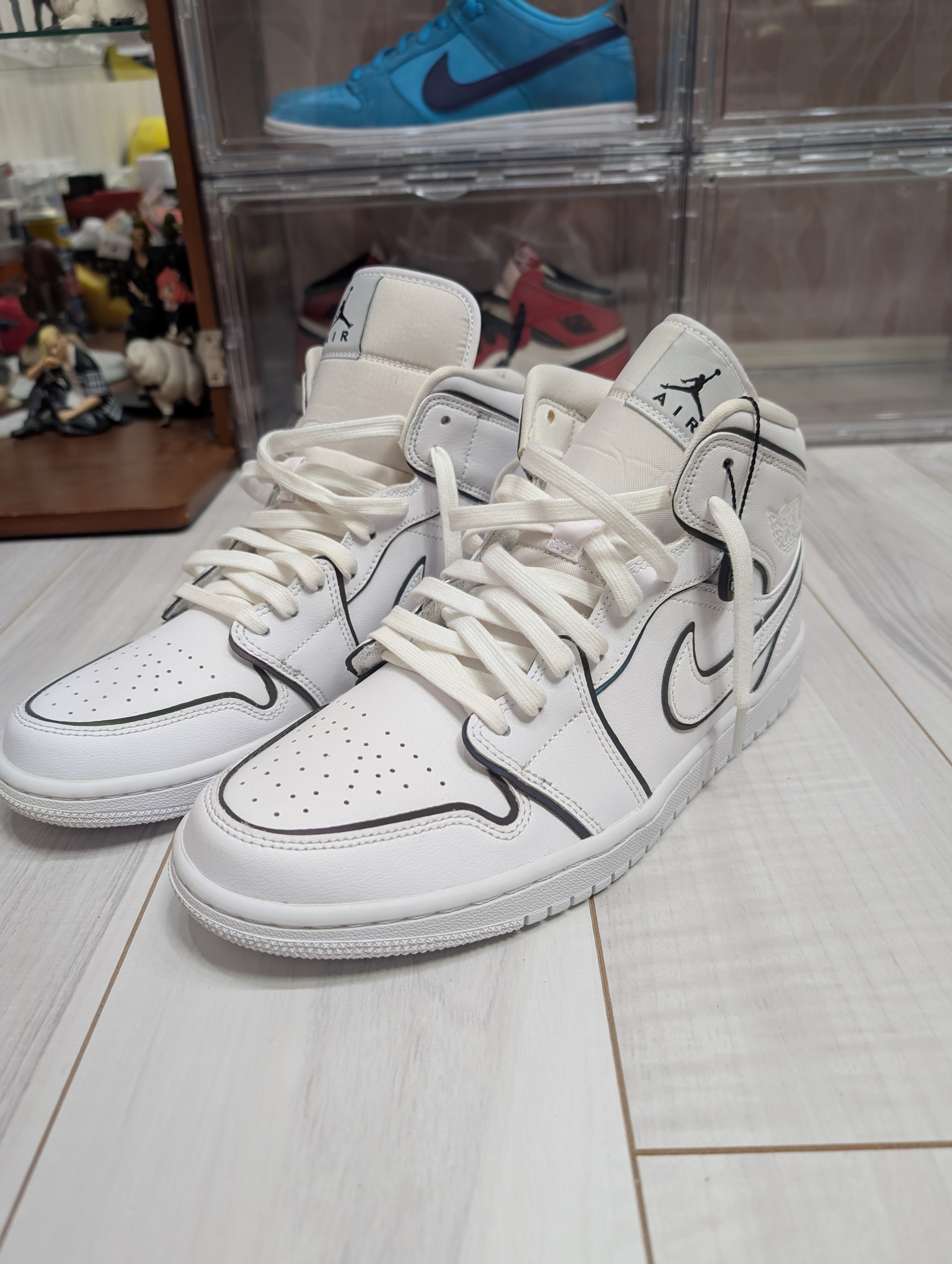 Nike Women's Air Jordan 1 Mid "White/Black"