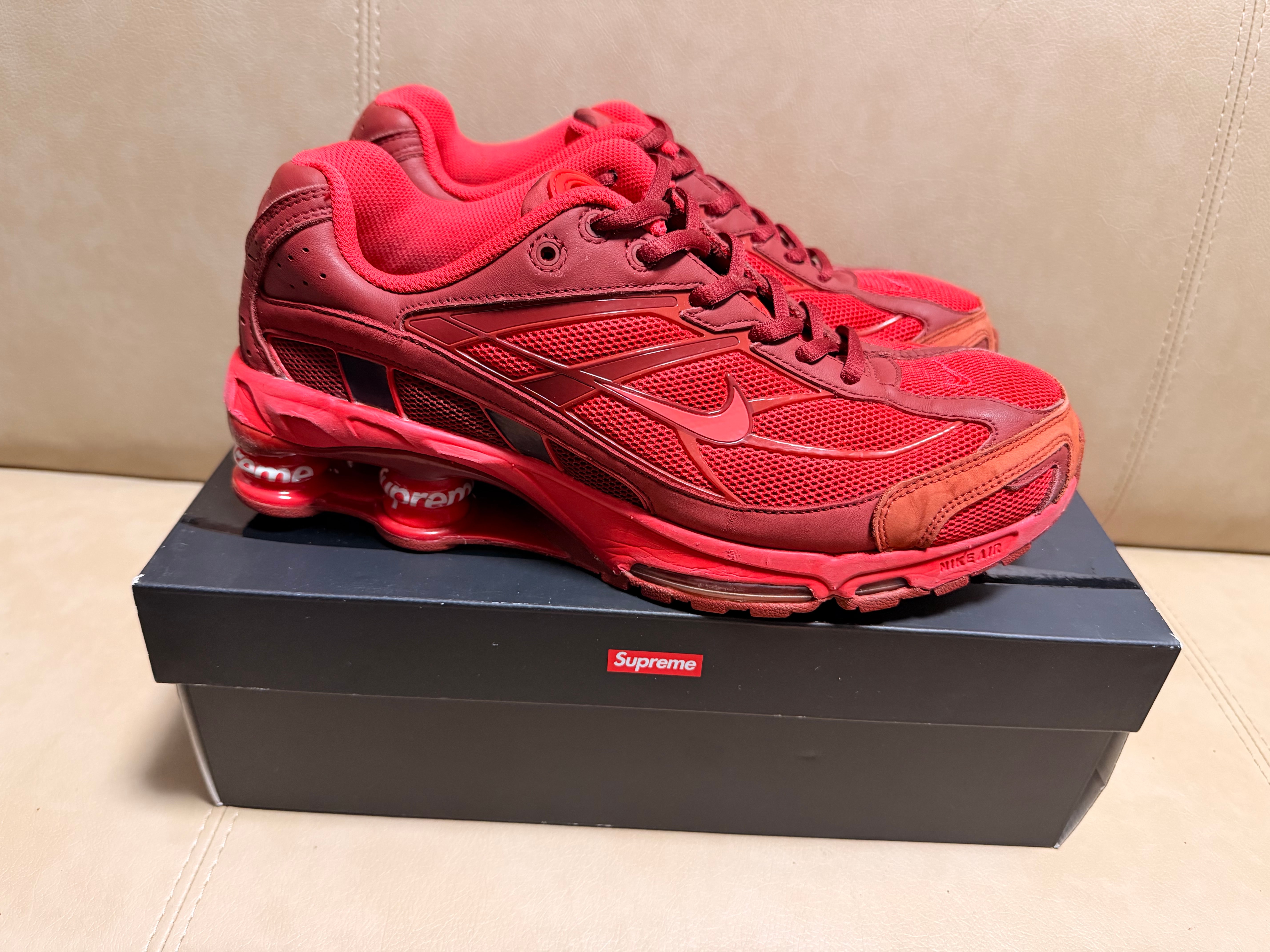 シュプリーム × ナイキ ショックス ライド2 "スピード レッド/サイレン レッド バーン"