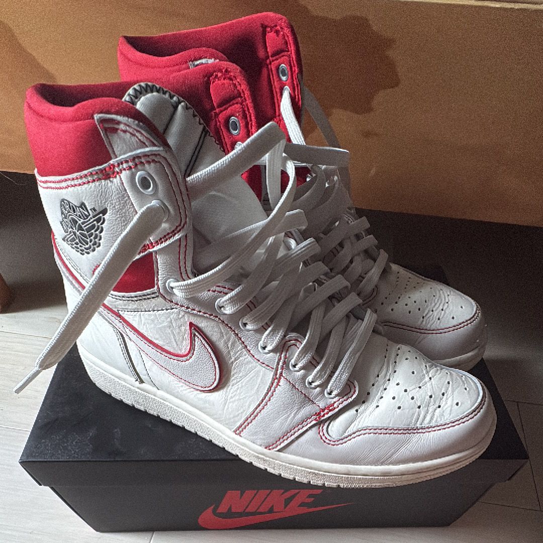 Nike Air Jordan 1 Retro High OG "Sail/University Red"