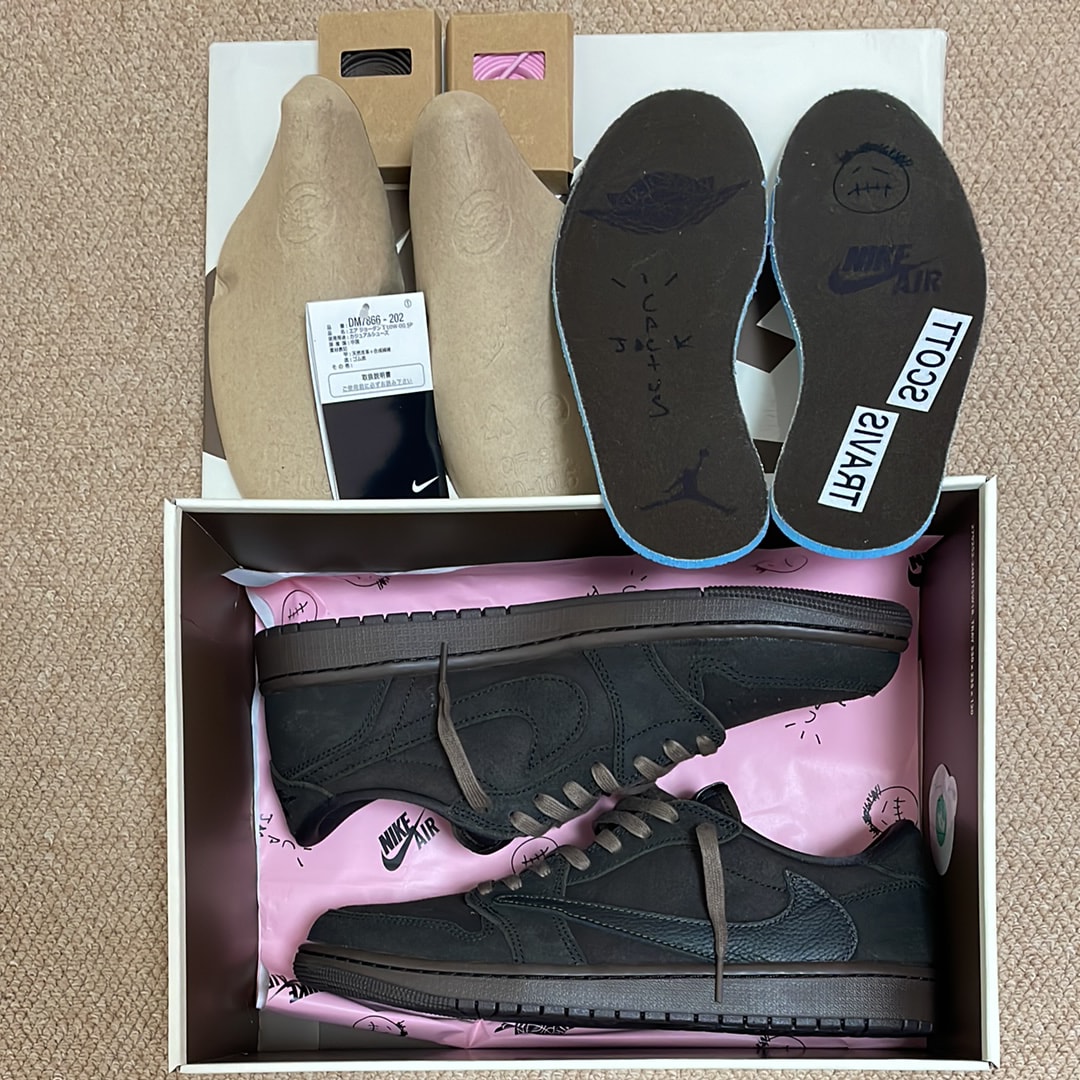 Travis Scott × Nike Air Jordan 1 Low OG SP "Velvet Brown and Dark Mocha"