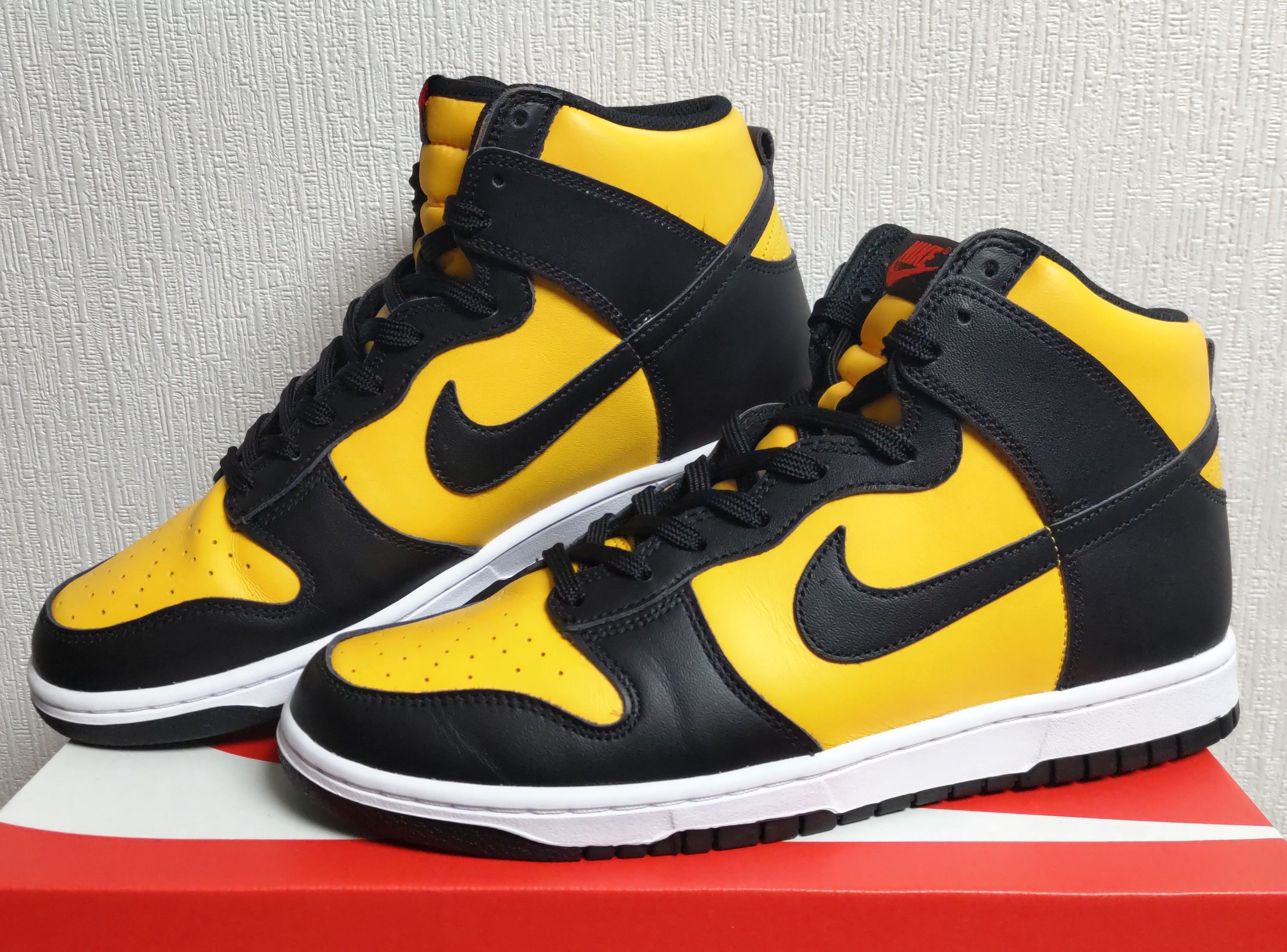 Nike Dunk High "University Gold and Black"