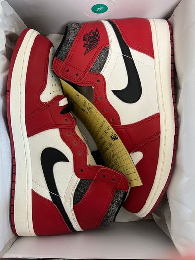 Nike Air Jordan 1 High OG "Lost & Found/Chicago"